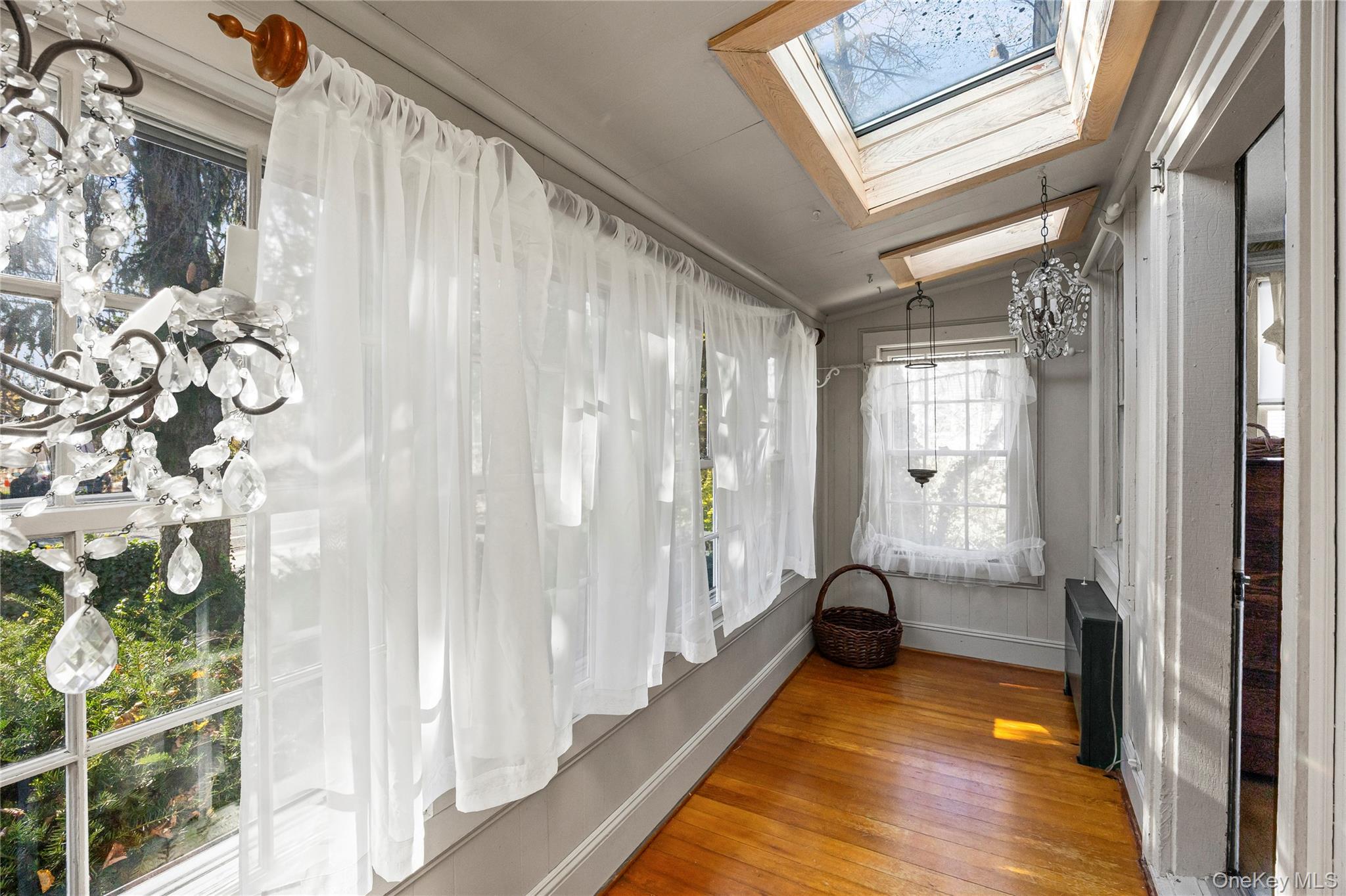 403 Middle Road, Bayport, NY 11705