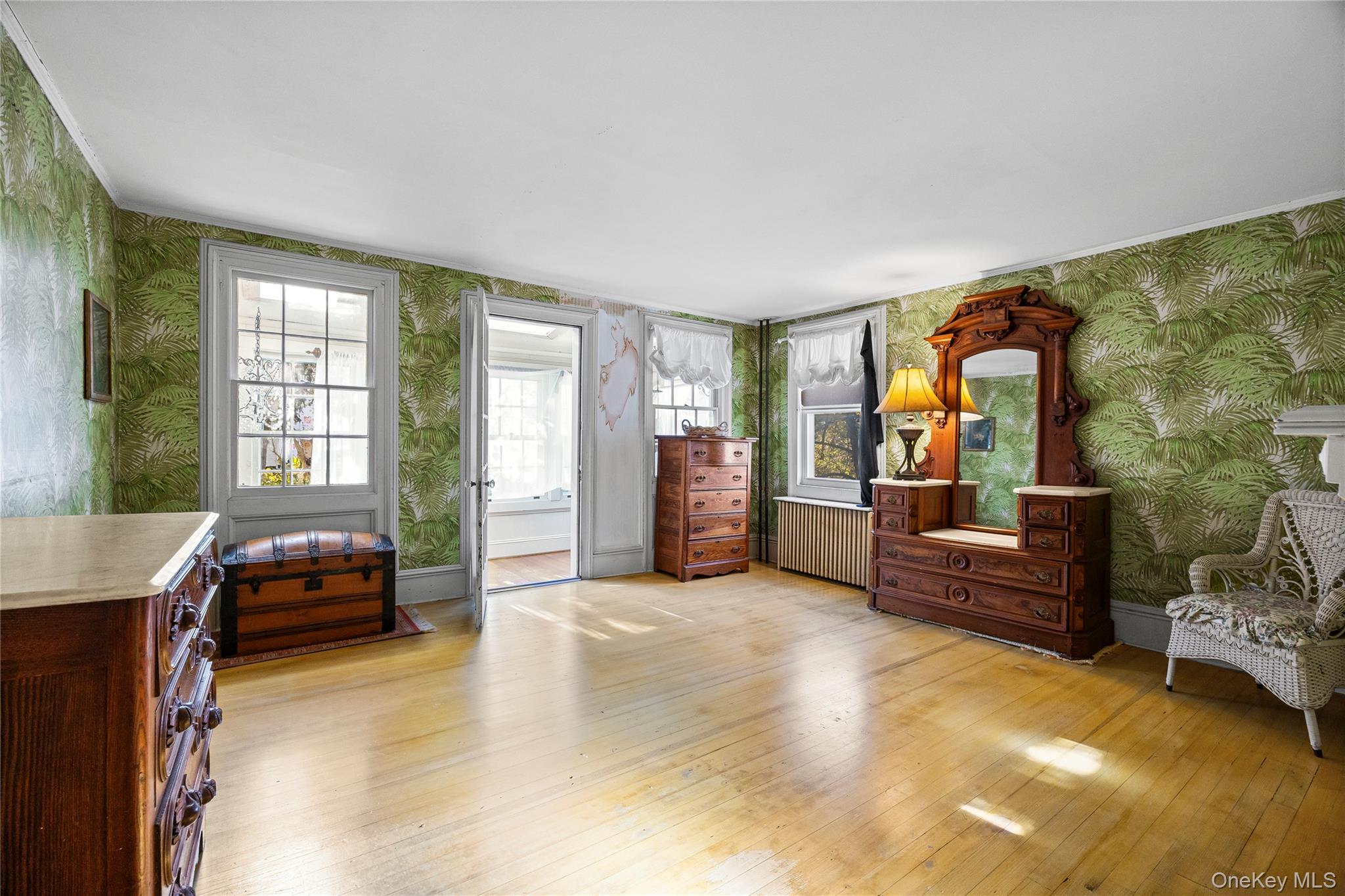 403 Middle Road, Bayport, NY 11705