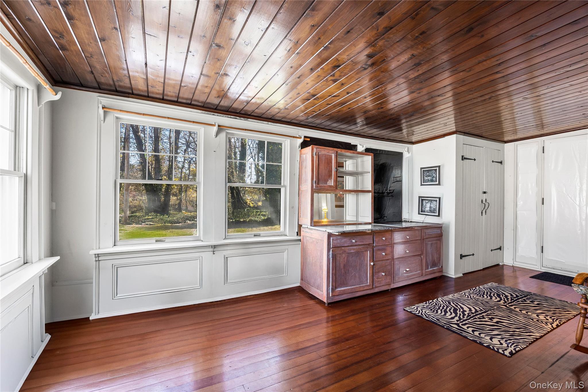 403 Middle Road, Bayport, NY 11705