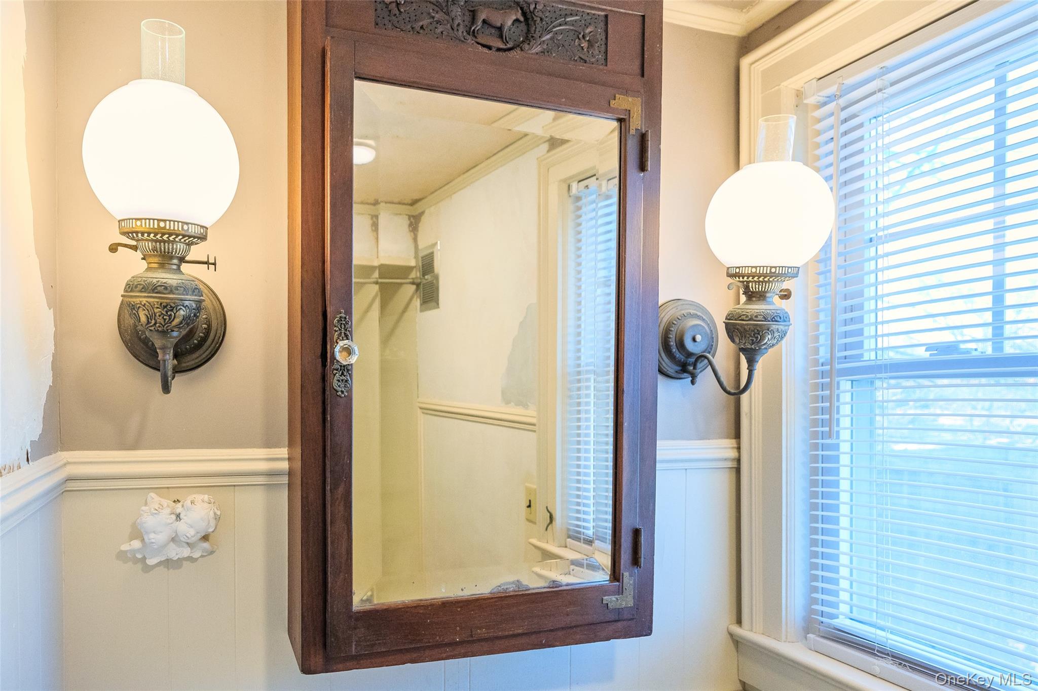 403 Middle Road, Bayport, NY 11705