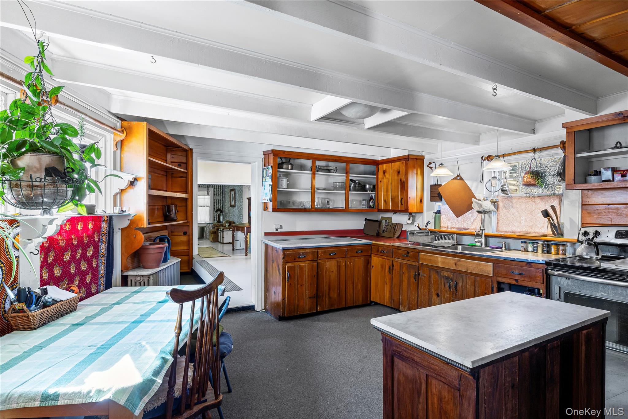 403 Middle Road, Bayport, NY 11705