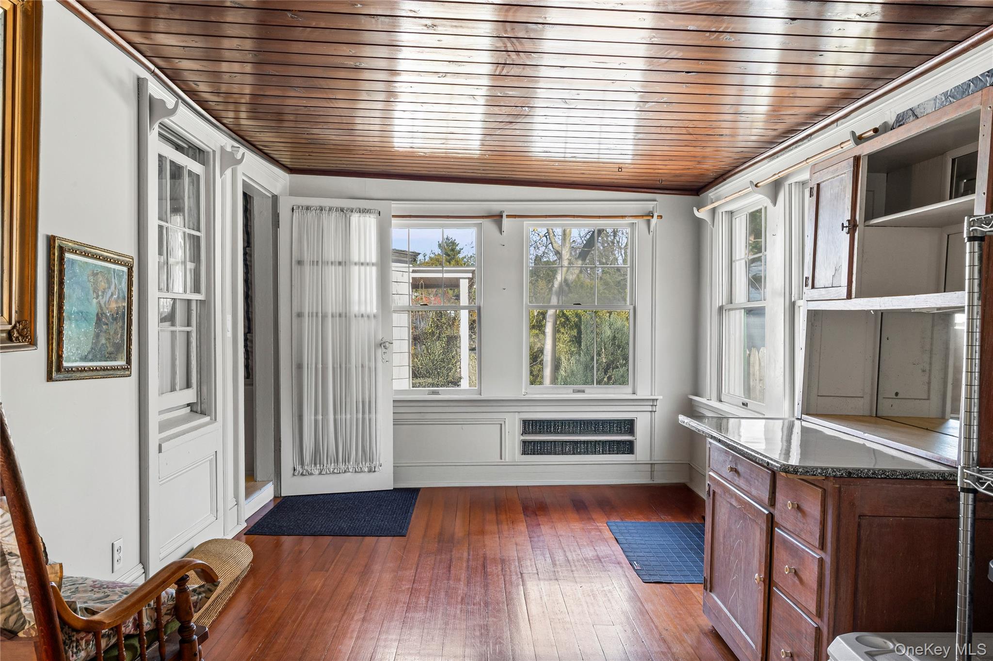 403 Middle Road, Bayport, NY 11705