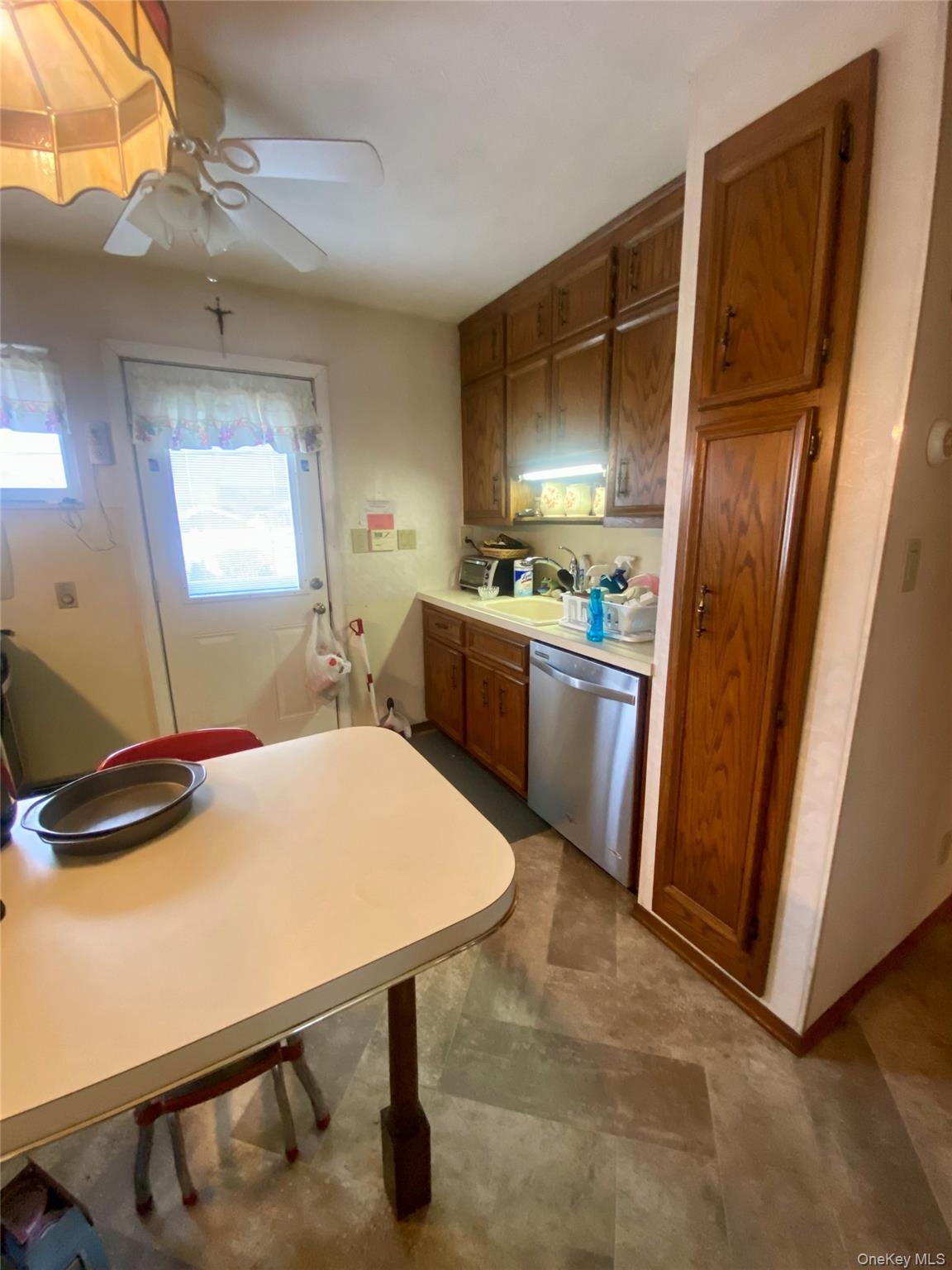 816 Anderson Avenue, Franklin Square, NY 11010