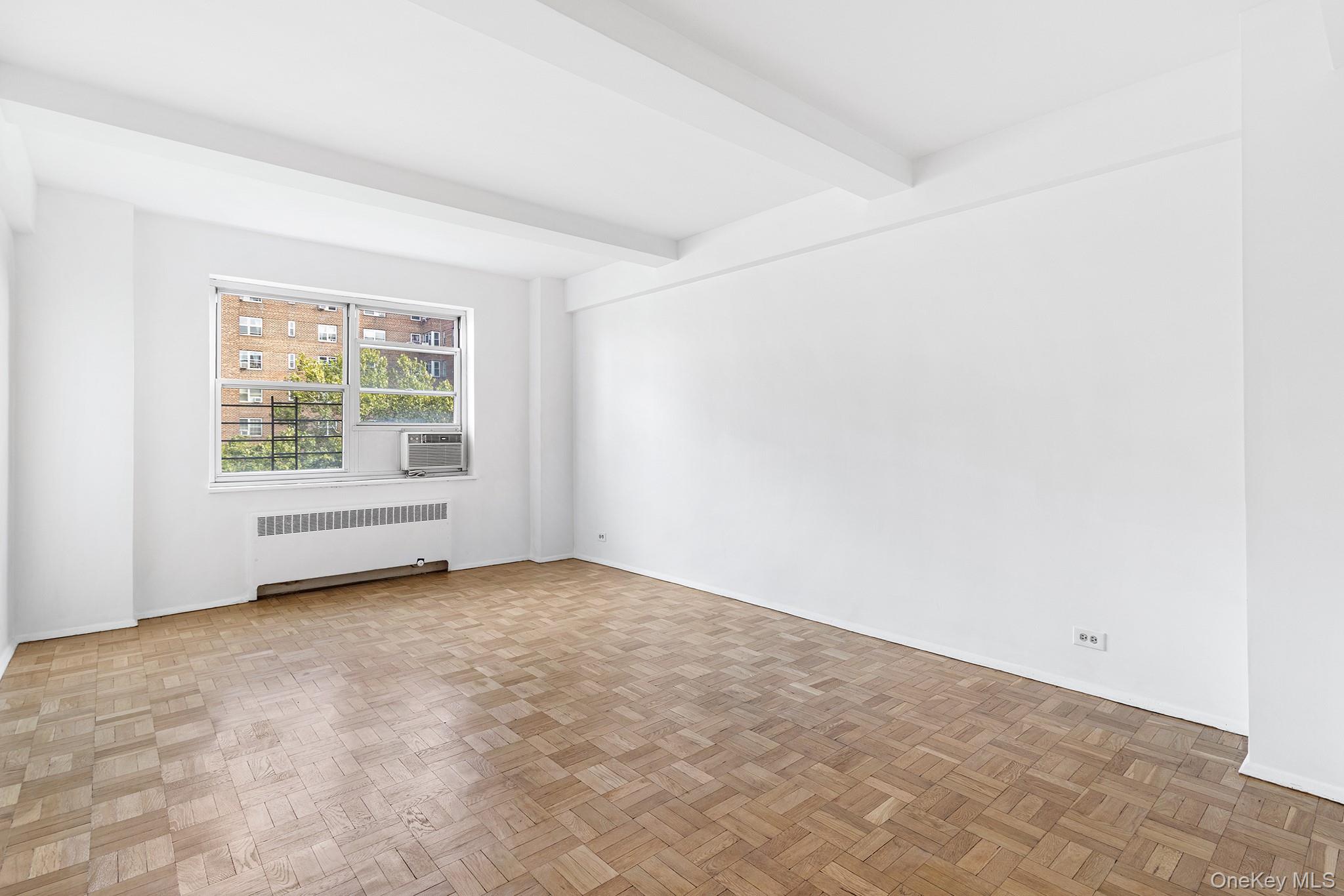 530 Grand Street # 8E, New York (Manhattan), NY 10002