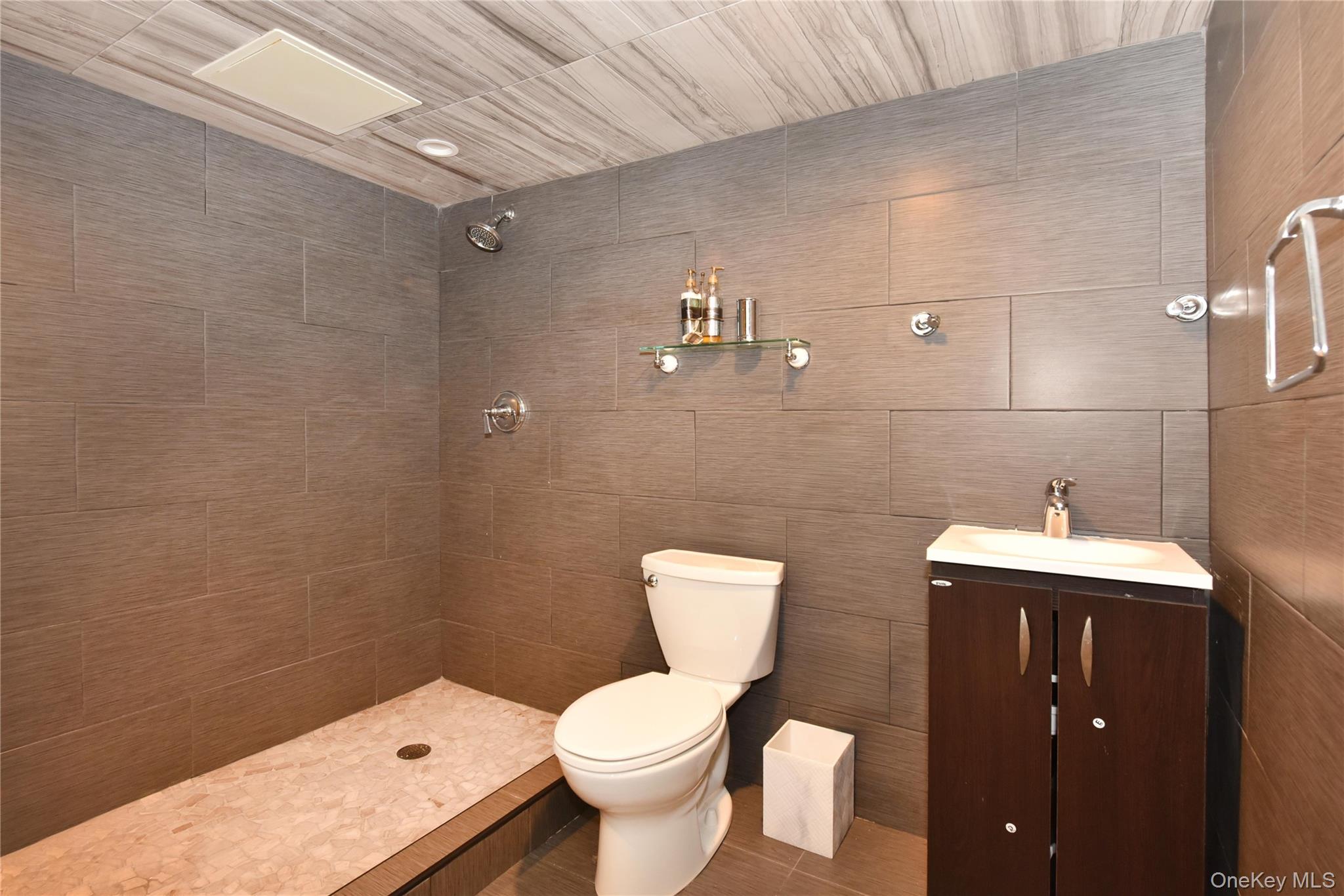 80-46 212th Street, Hollis Hills, NY 11427