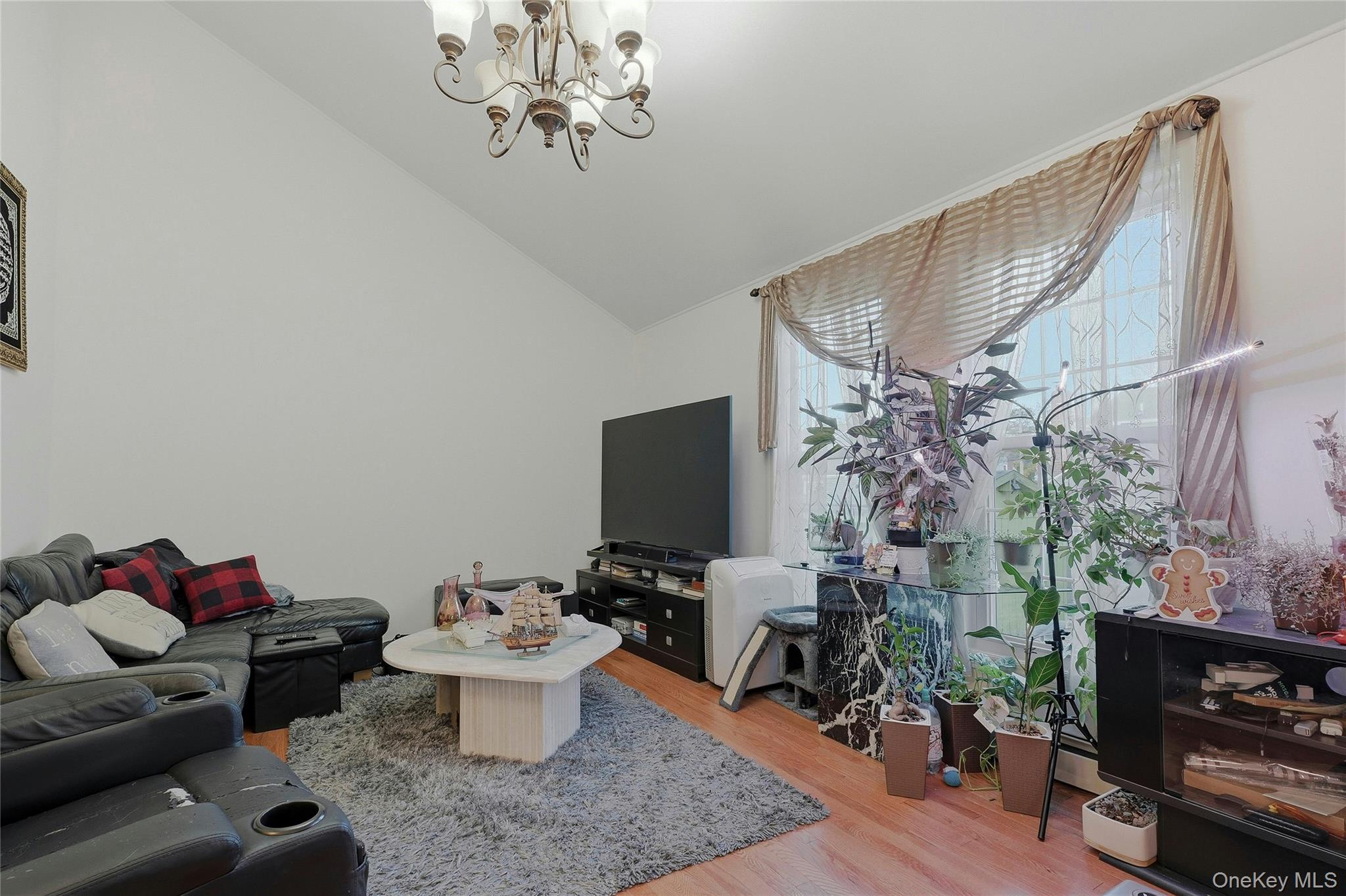 87 Root Avenue, Central Islip, NY 11722