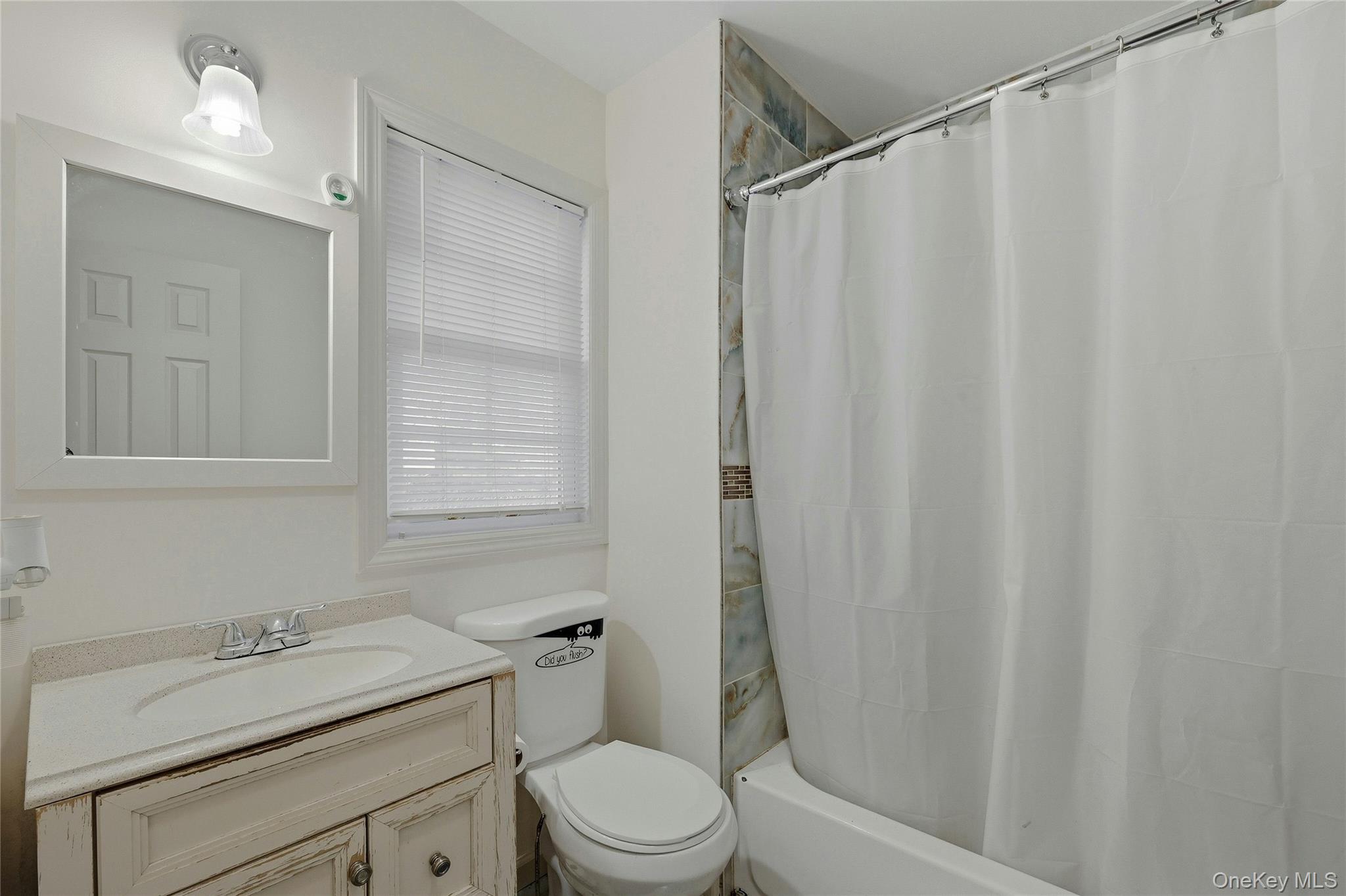 87 Root Avenue, Central Islip, NY 11722