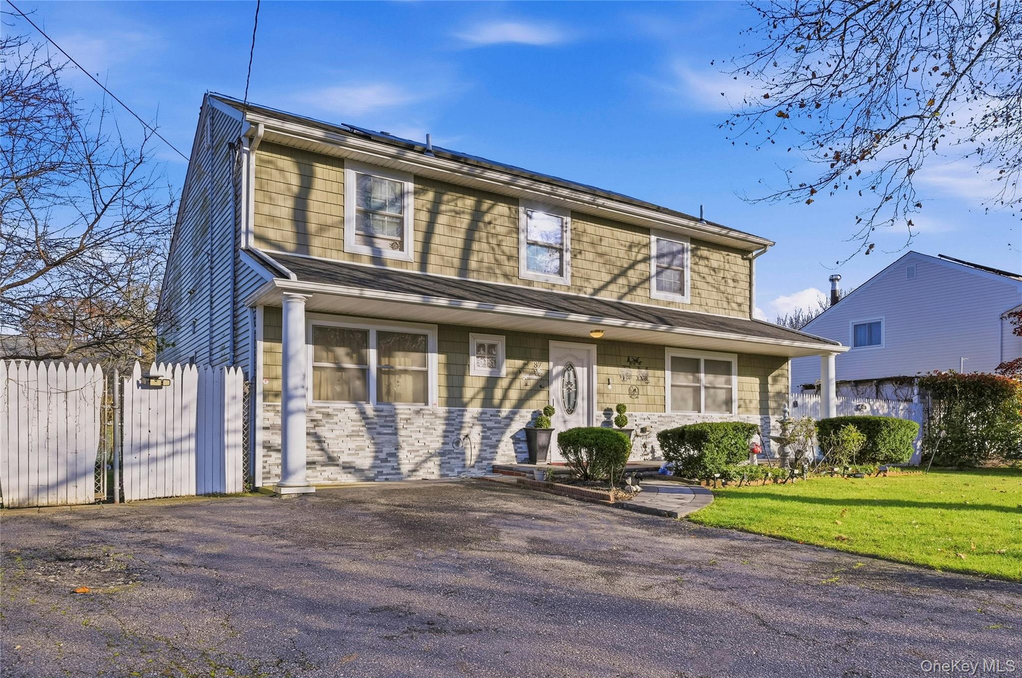 87 Root Avenue, Central Islip, NY 11722