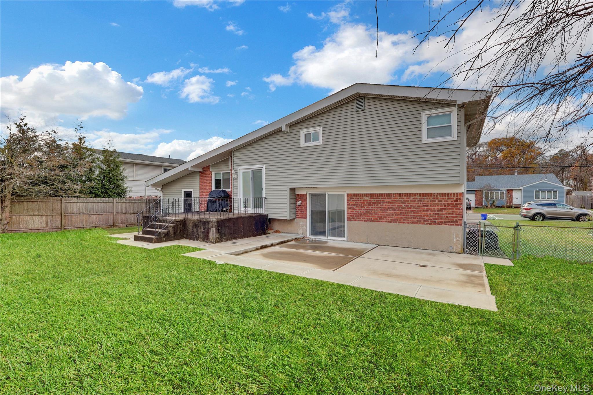 213 W 24th Street, Deer Park, NY 11729