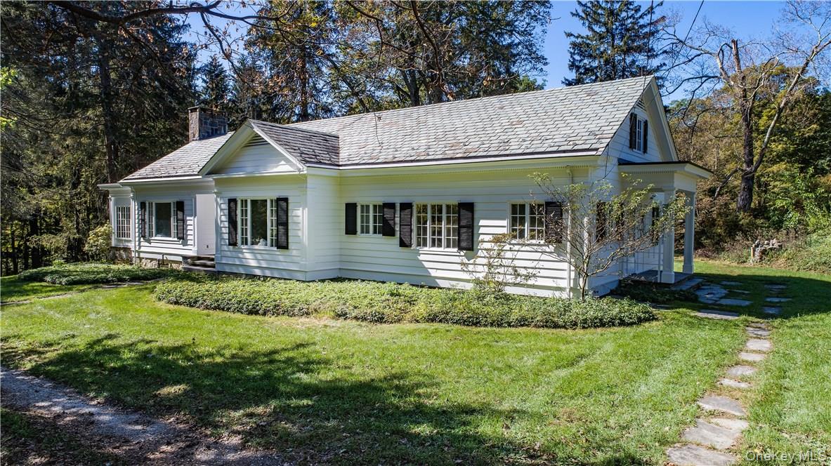 21 Tinker Town Road, Dover Plains, NY 12522