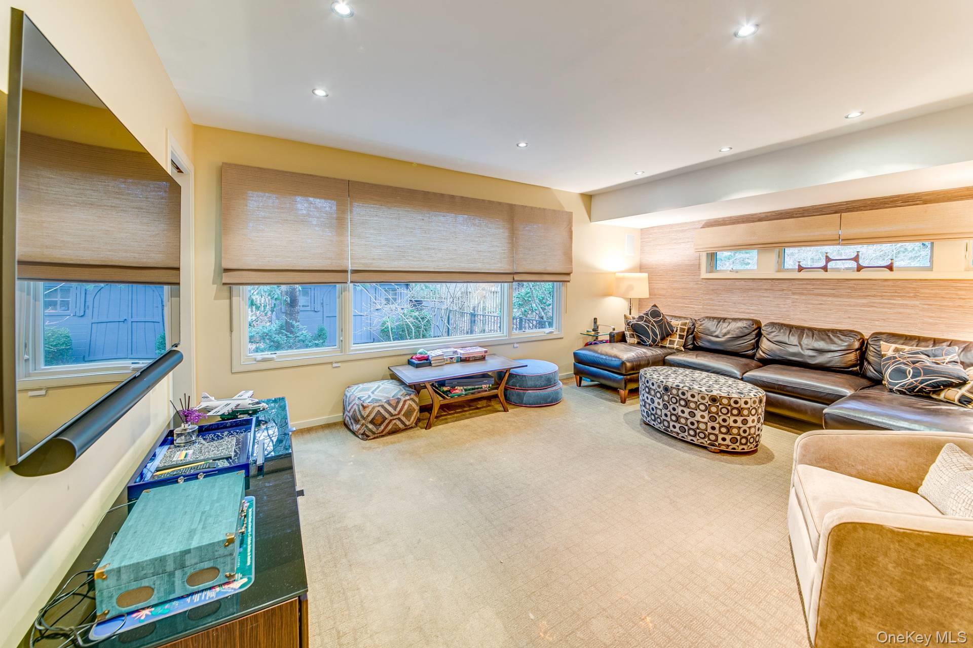 4 Livery Lane, East Hampton, NY 11937