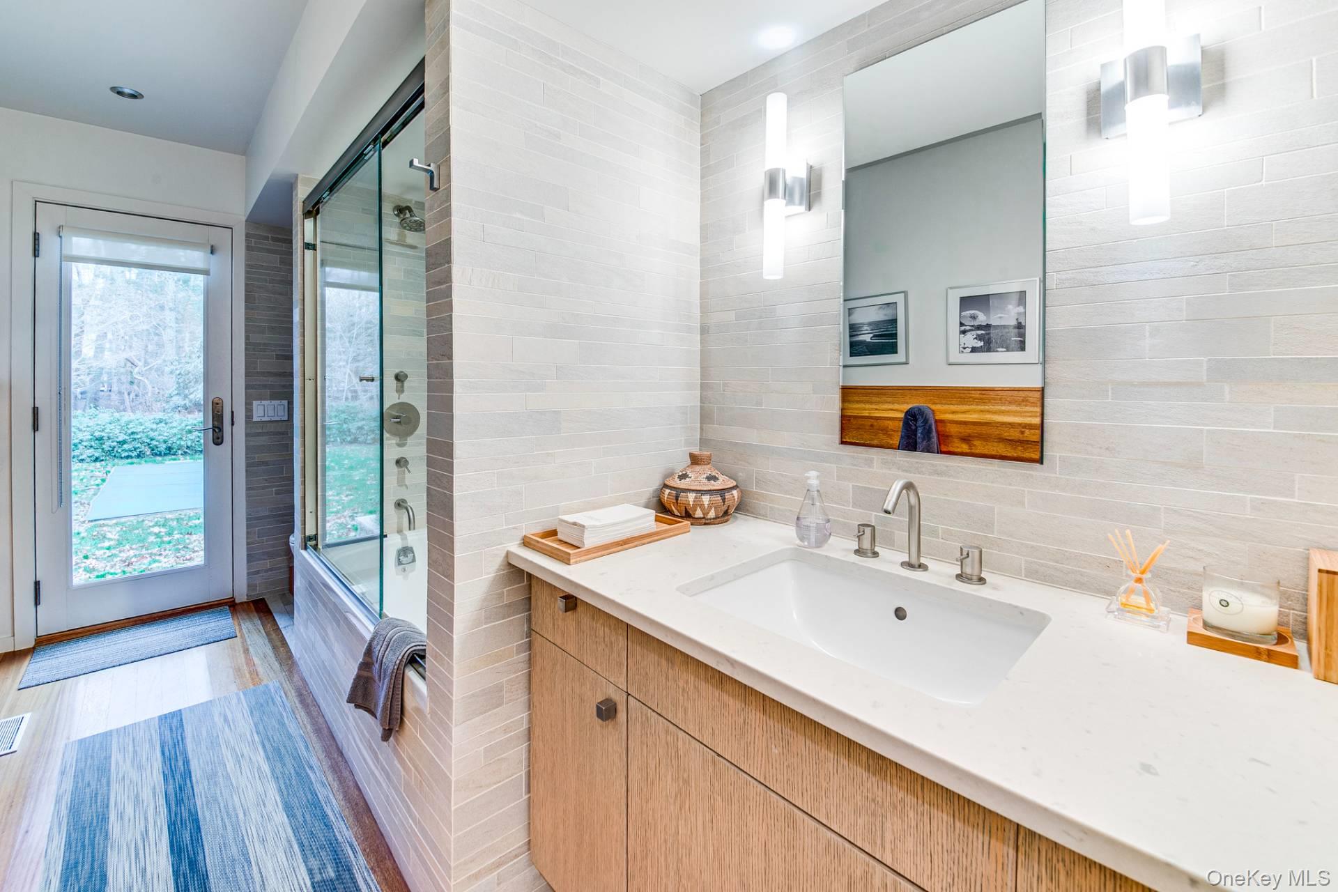 4 Livery Lane, East Hampton, NY 11937