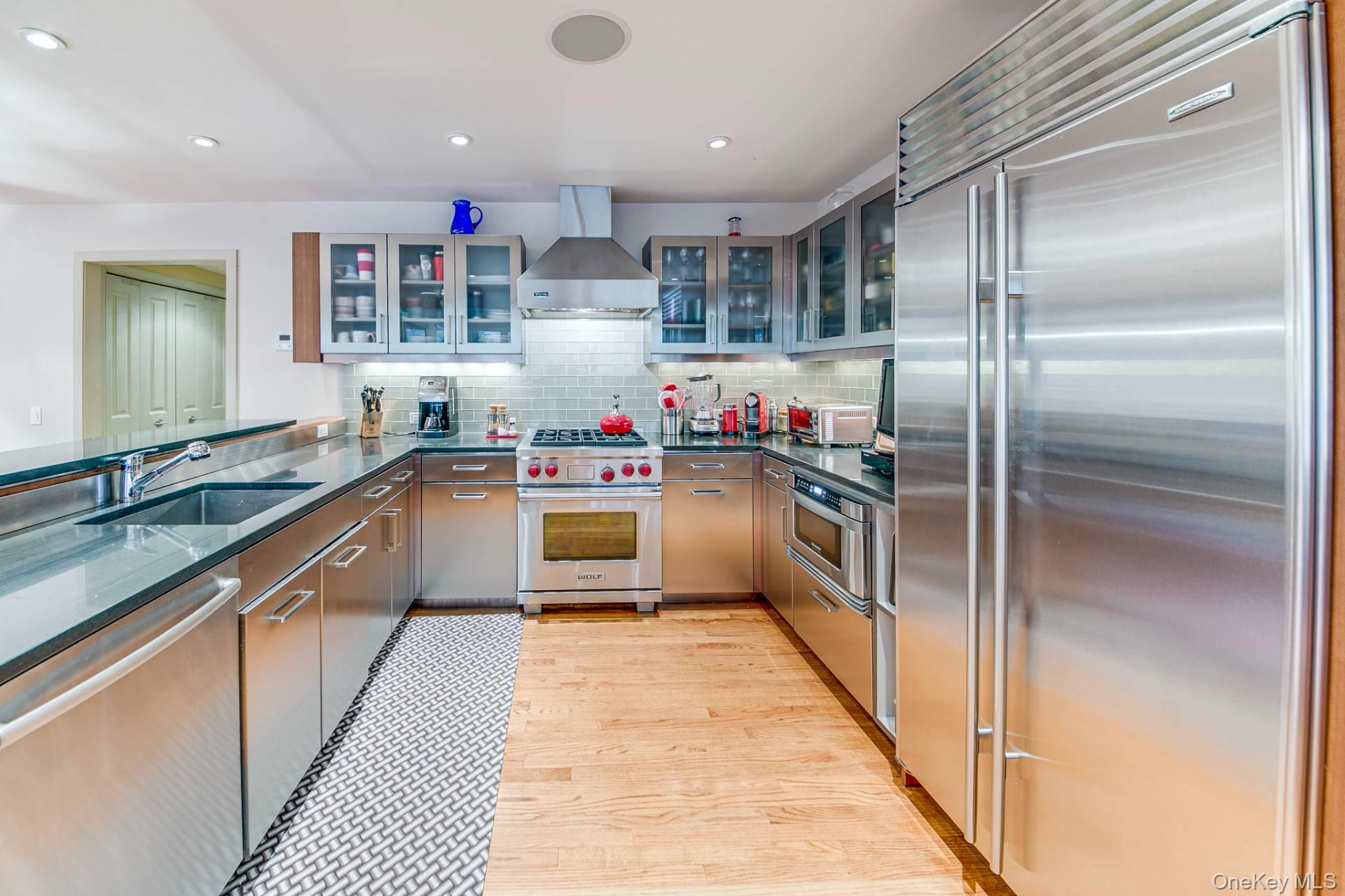 4 Livery Lane, East Hampton, NY 11937