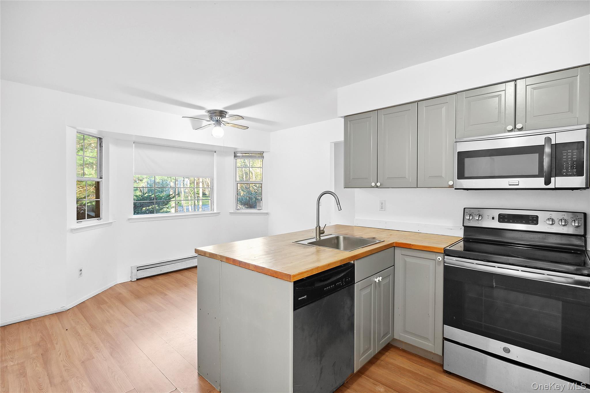 16 Settlers Landing Lane, East Hampton, NY 11937