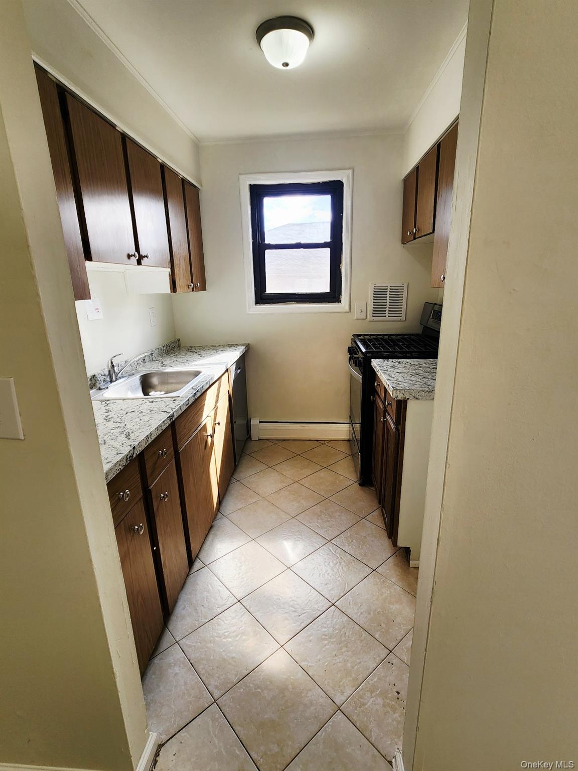 112 UNION Road # 3L, Spring Valley, NY 10977