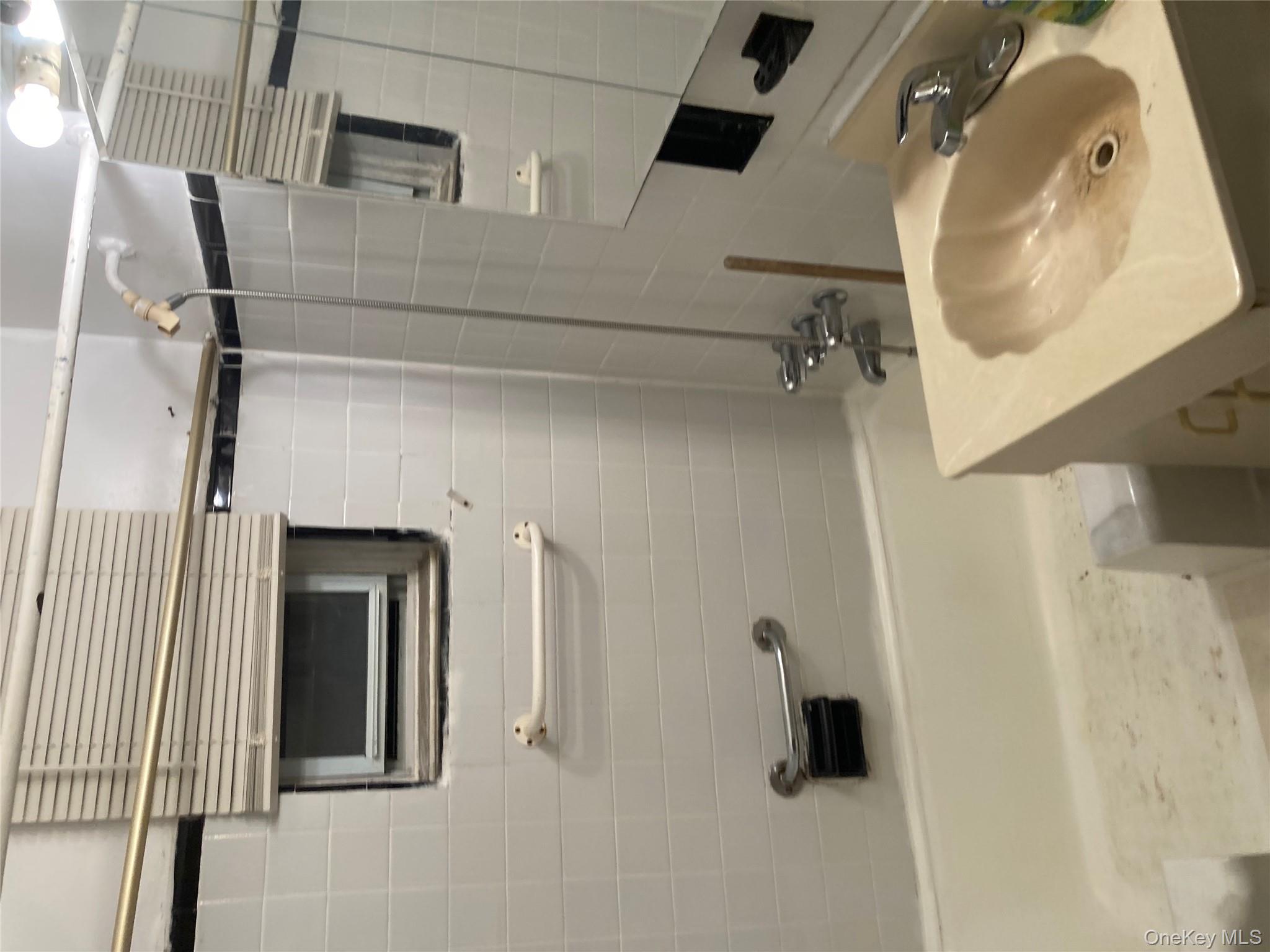 62-59 108 # 6E, Forest Hills, NY 11375