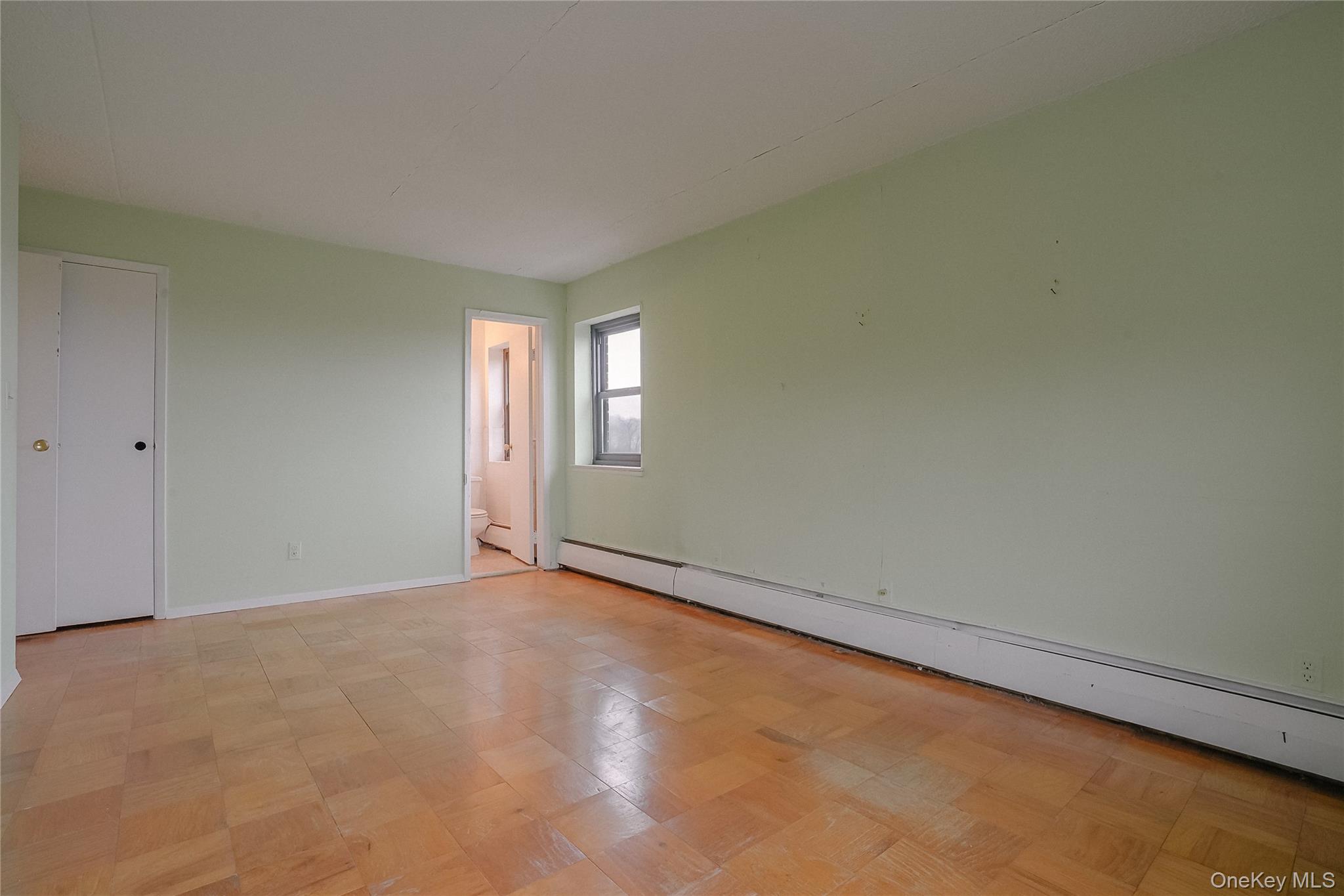 100 Diplomat Drive # 8M, Mount Kisco, NY 10549