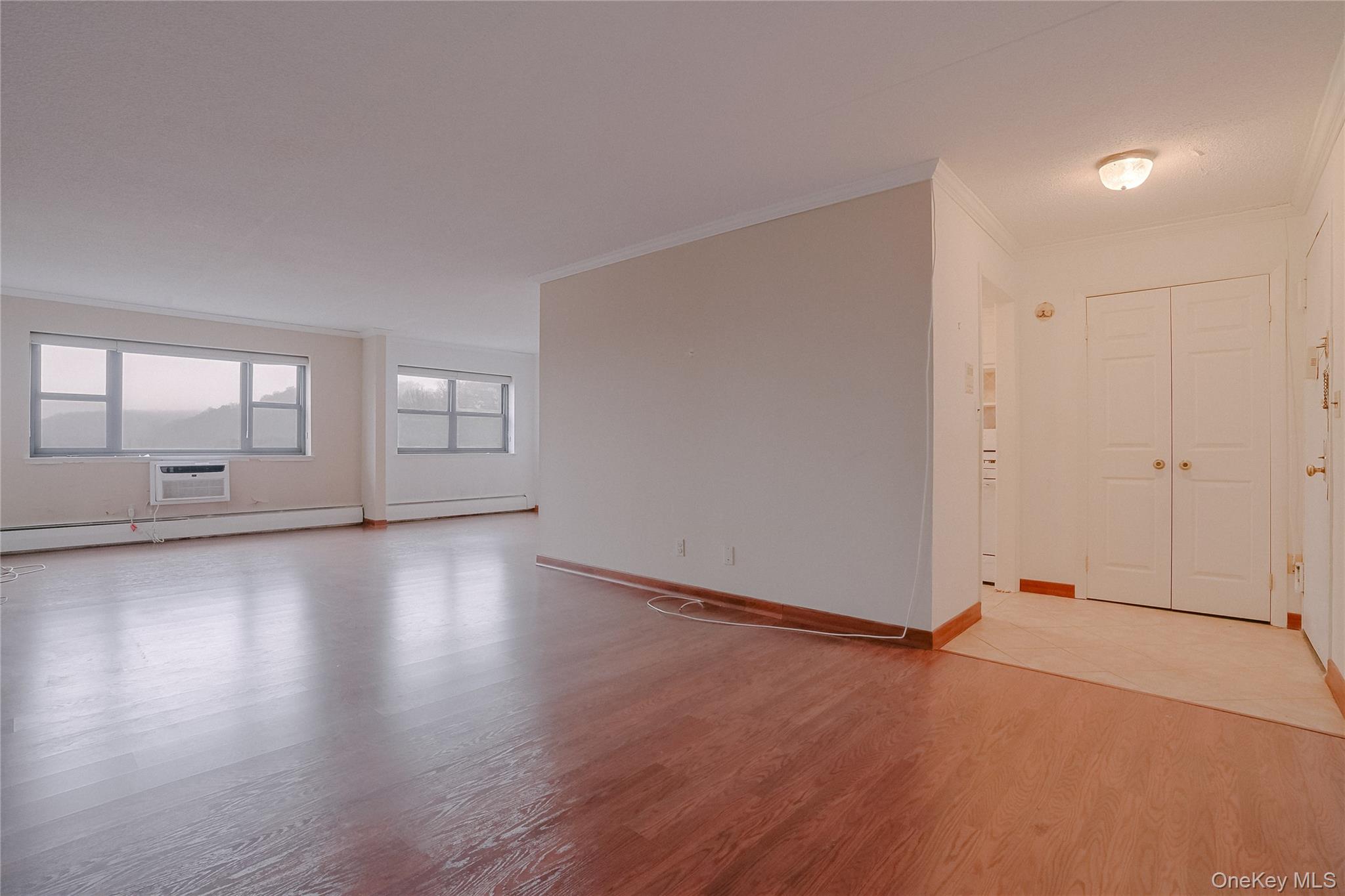 100 Diplomat Drive # 8M, Mount Kisco, NY 10549