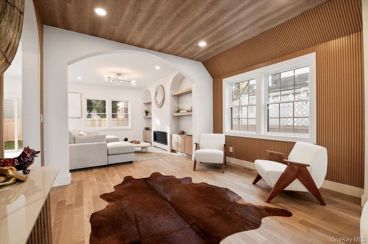 22 Franklin Avenue, Port Washington, NY 11050