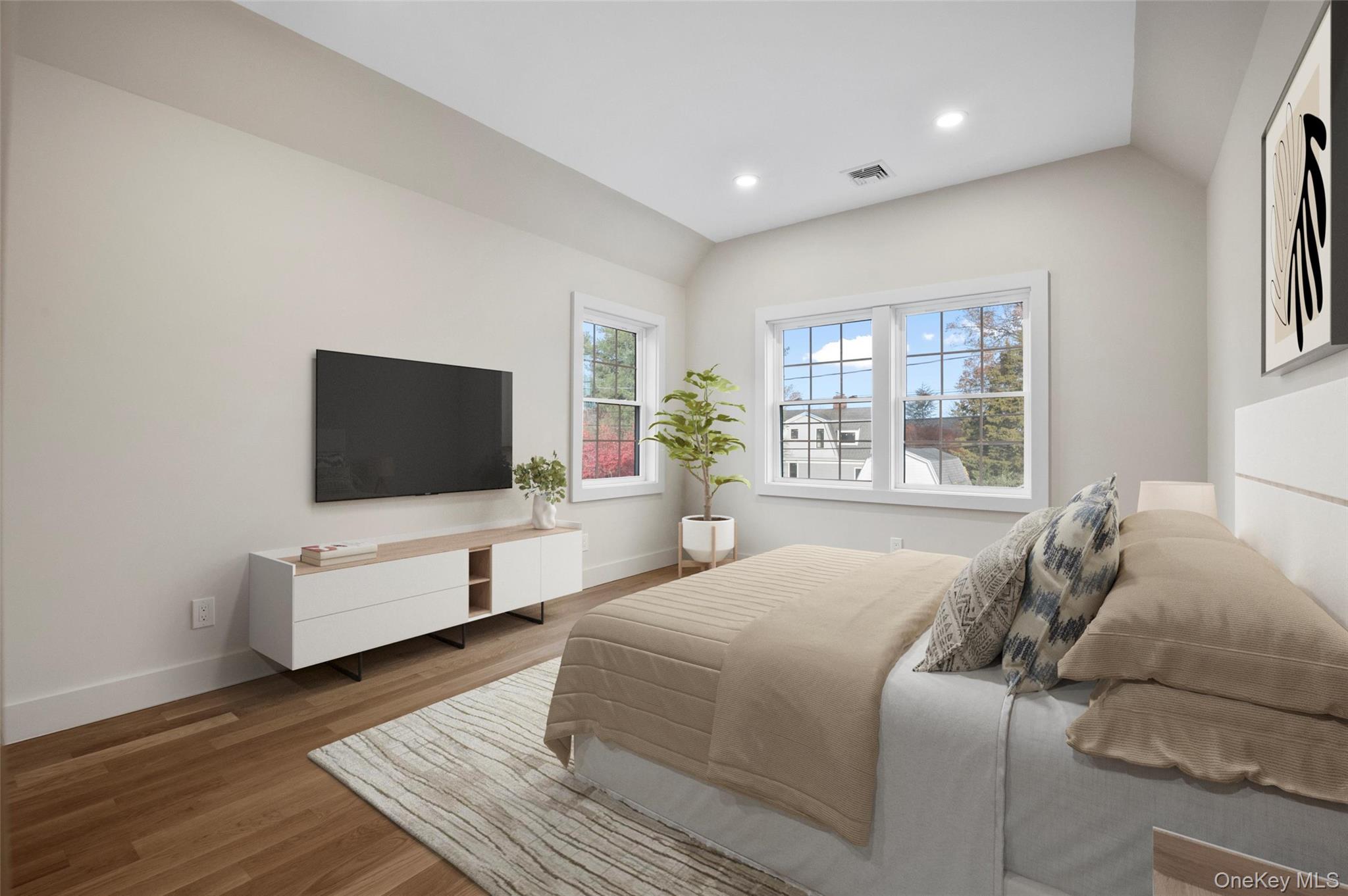 22 Franklin Avenue, Port Washington, NY 11050