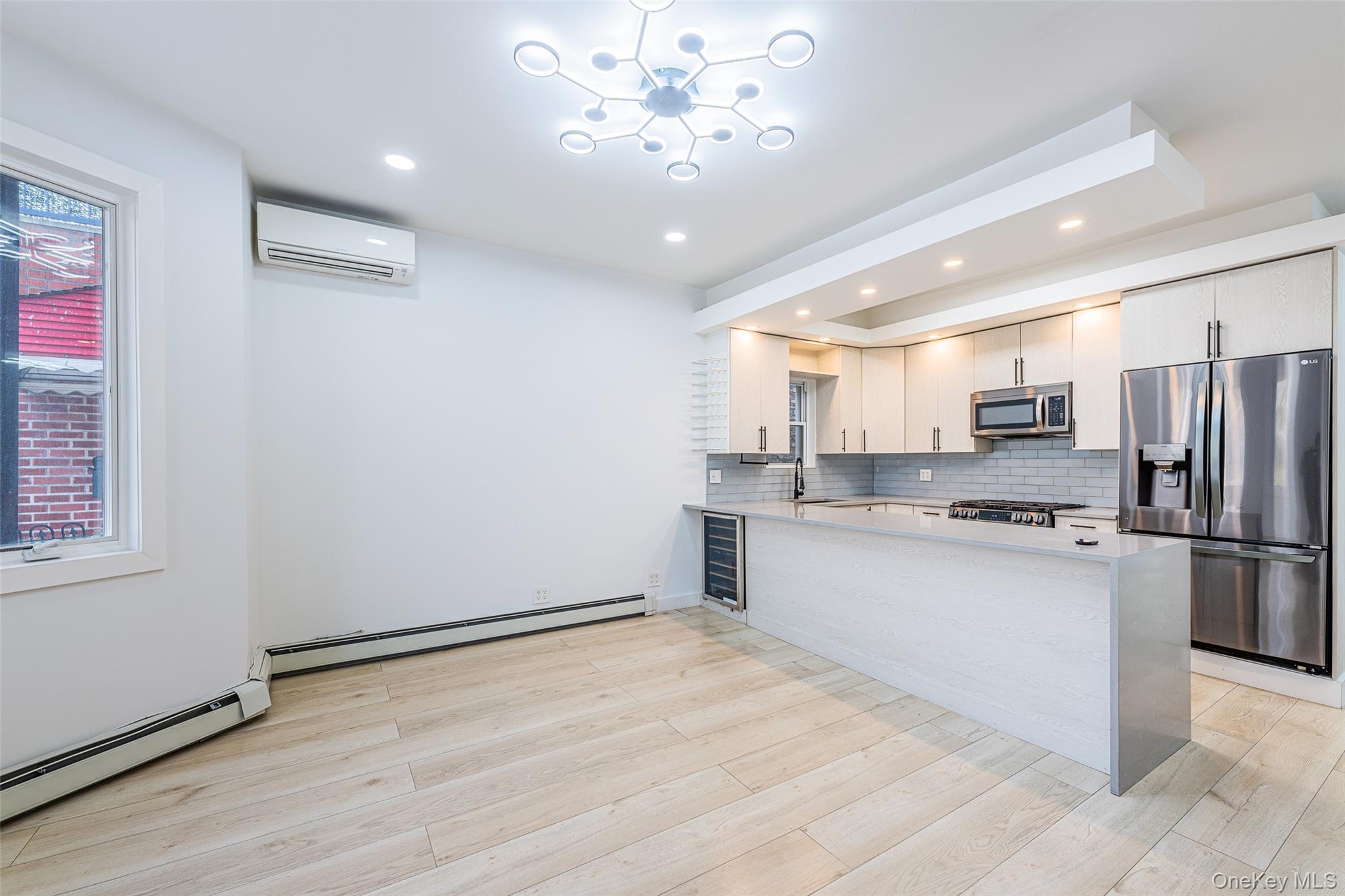 1822 Astoria Park S, Astoria, NY 11102