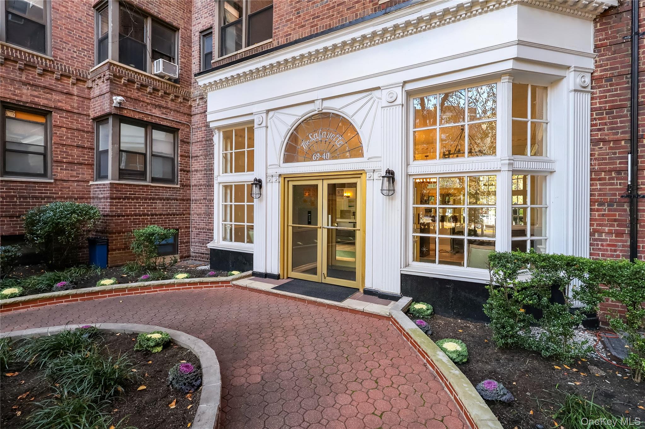 69-40 Yellowstone Boulevard # 407, Forest Hills, NY 11375