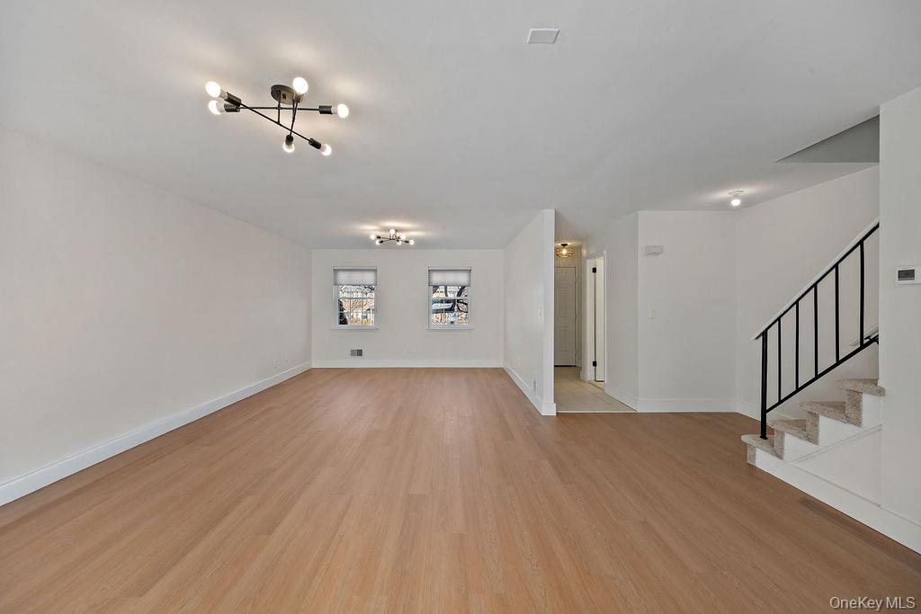 482 Iroquois Court, Suffern, NY 10901