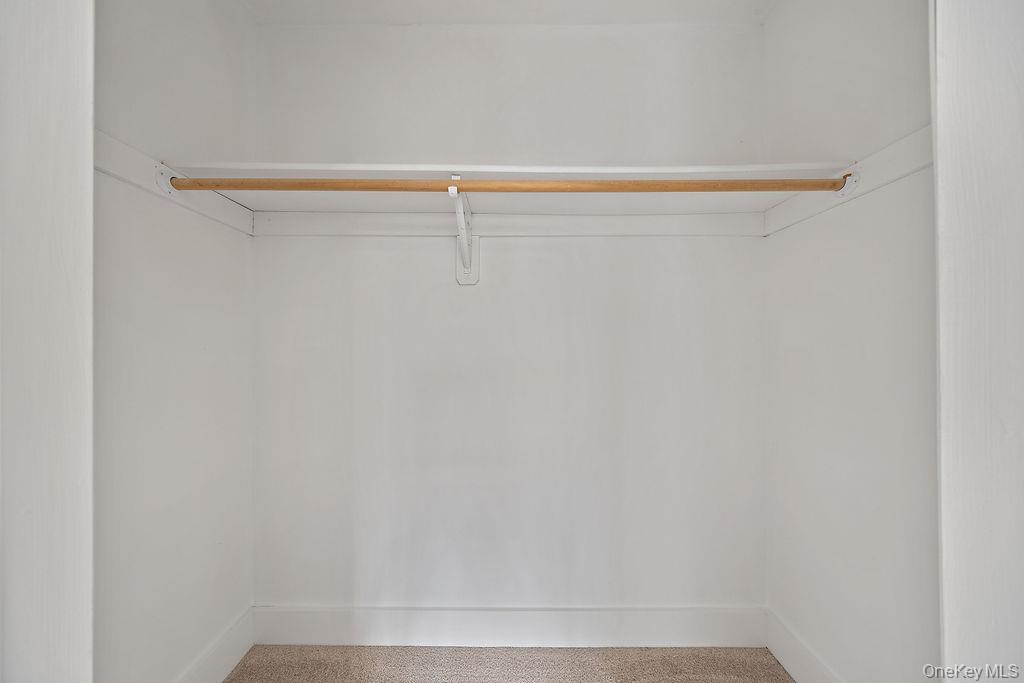 482 Iroquois Court, Suffern, NY 10901