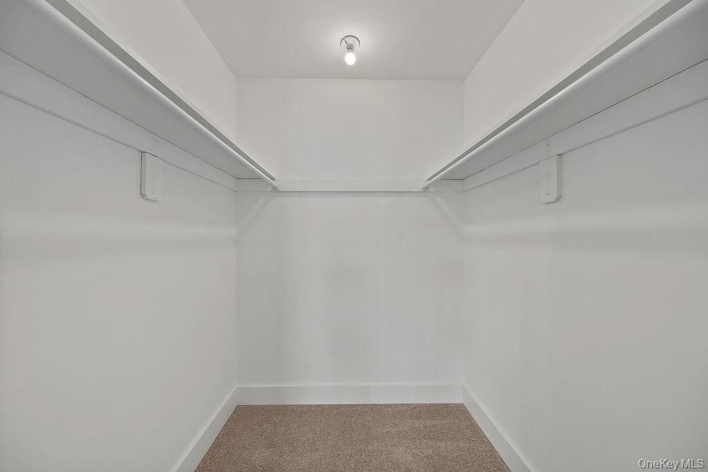 482 Iroquois Court, Suffern, NY 10901