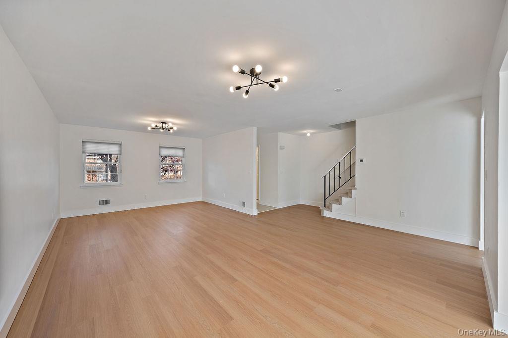 482 Iroquois Court, Suffern, NY 10901