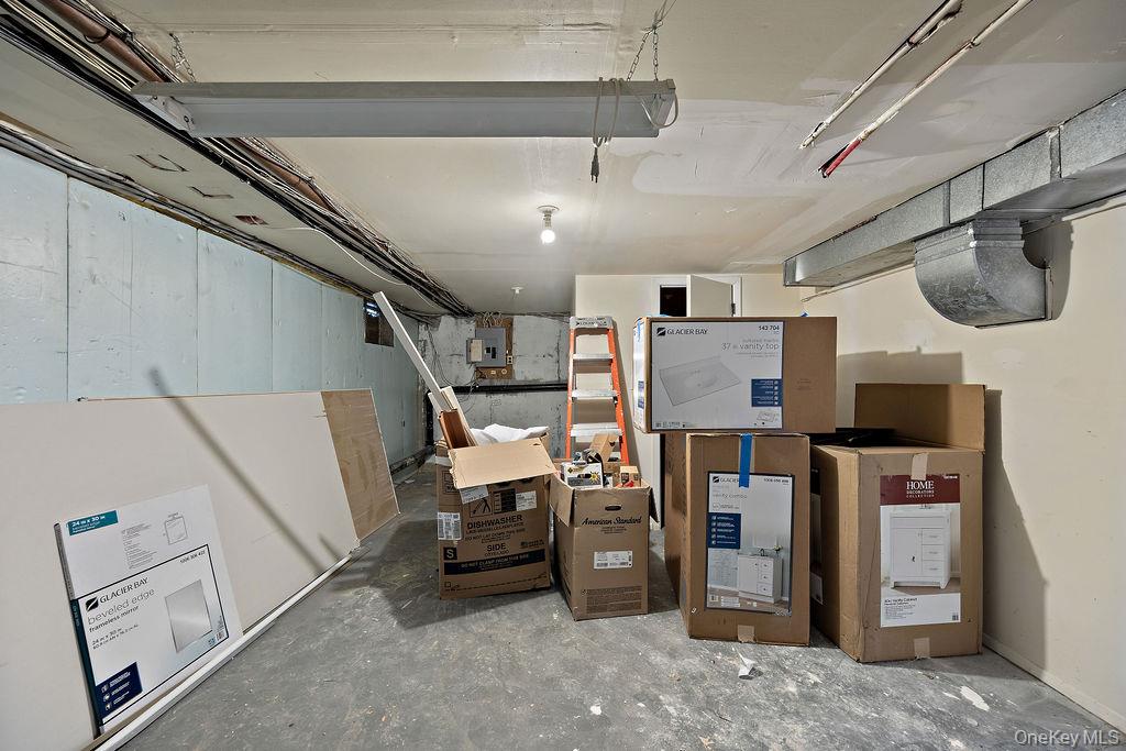 482 Iroquois Court, Suffern, NY 10901