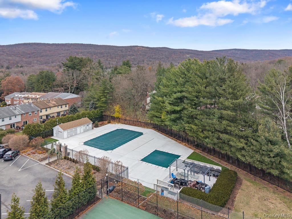 482 Iroquois Court, Suffern, NY 10901