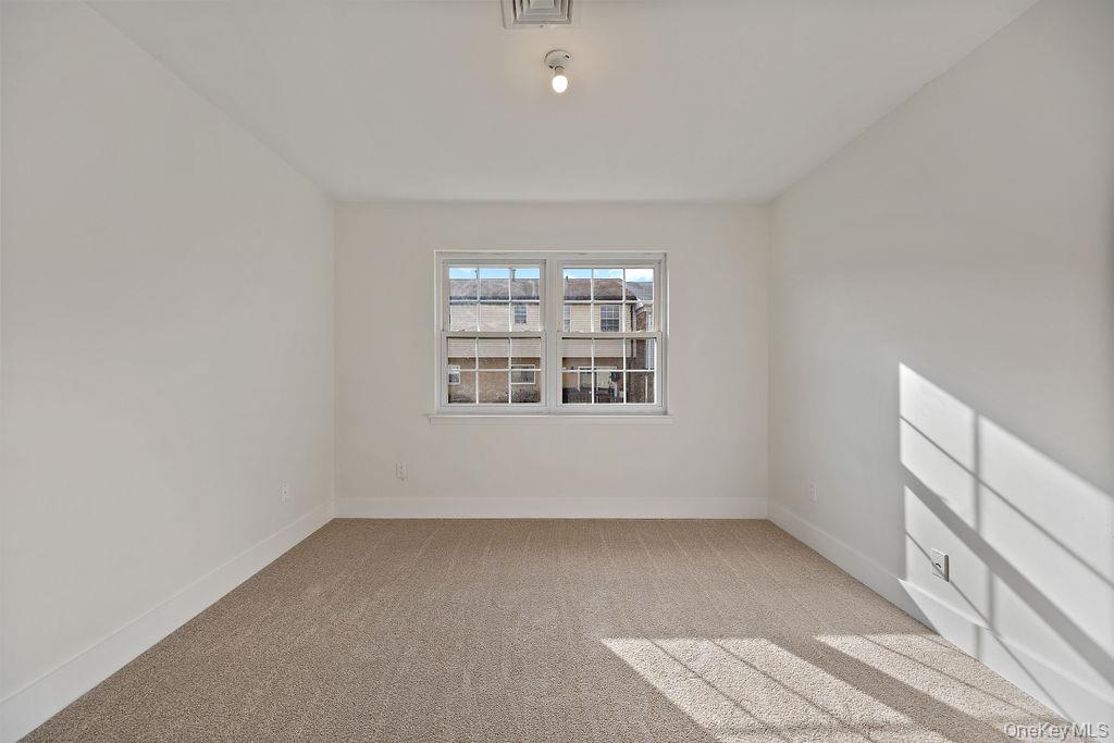 482 Iroquois Court, Suffern, NY 10901