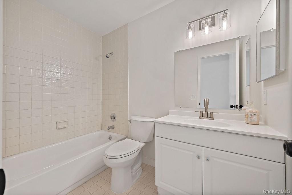 482 Iroquois Court, Suffern, NY 10901