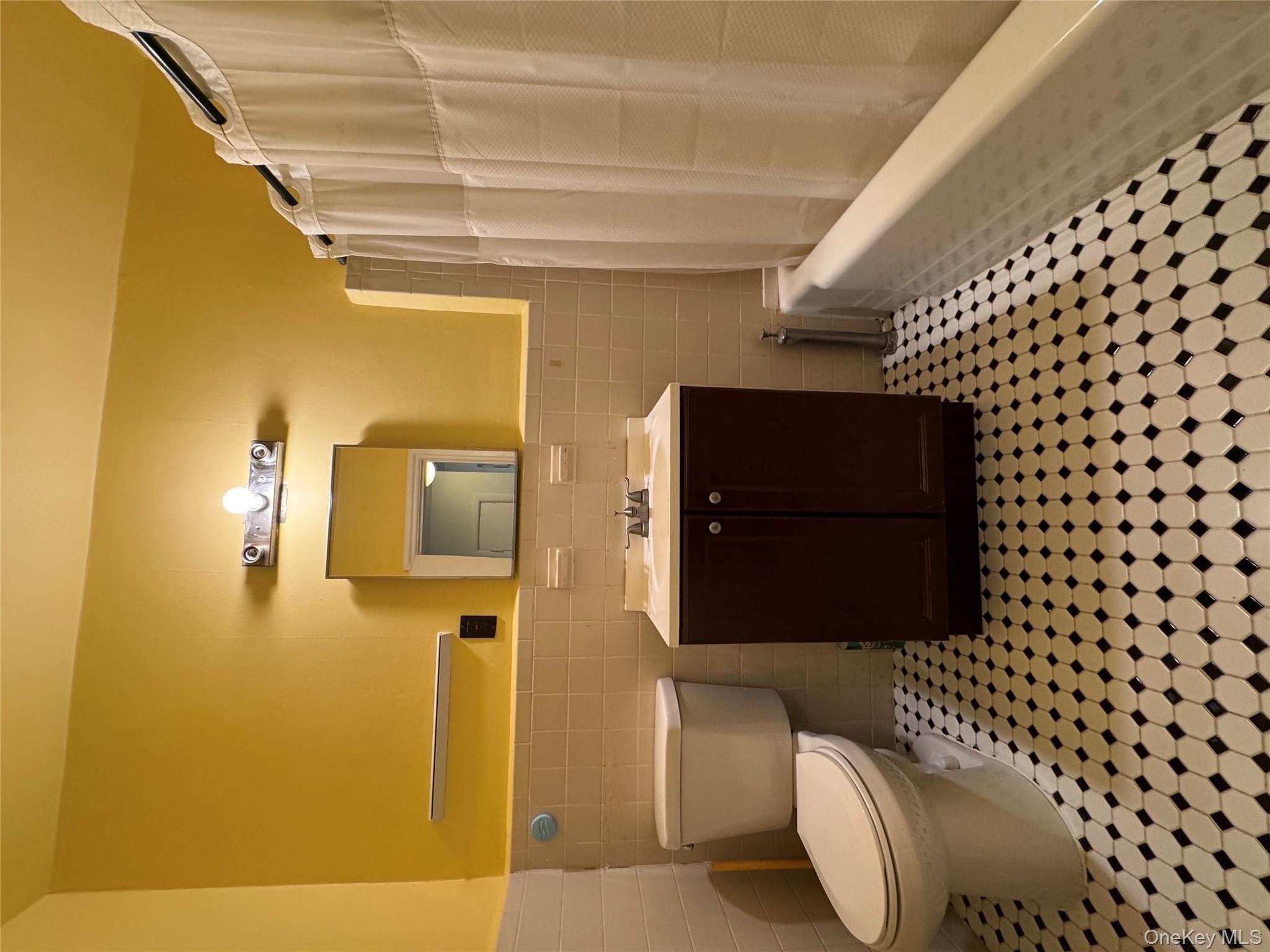 91 Tulip Avenue # C2, Floral Park, NY 11001