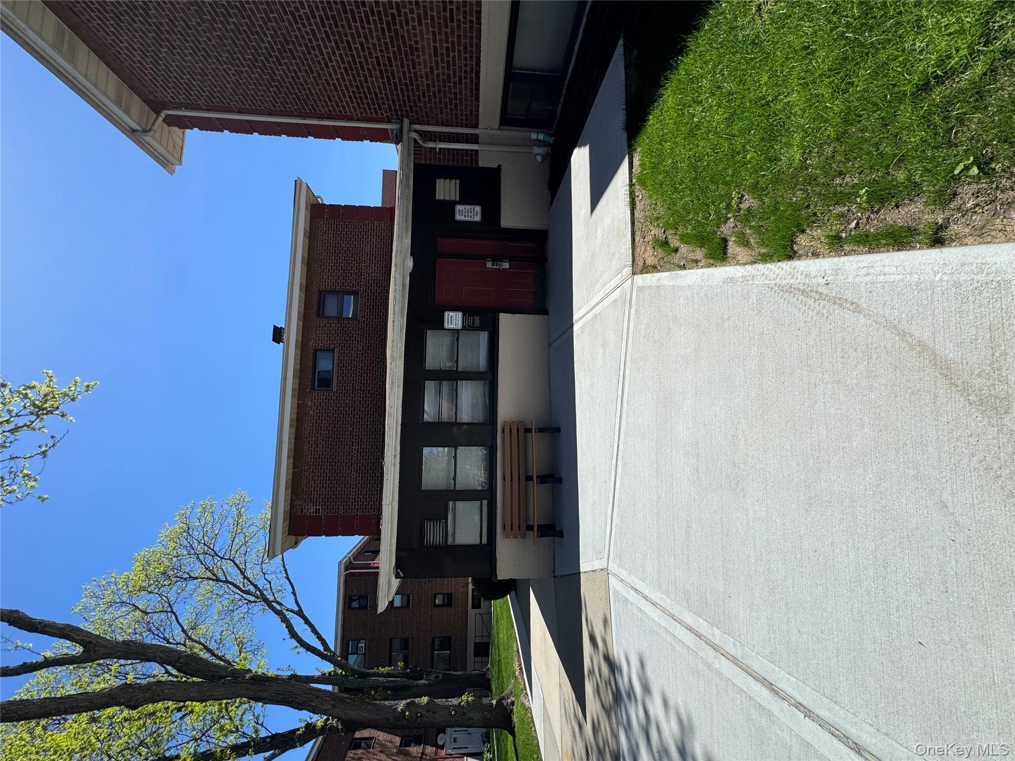 91 Tulip Avenue # C2, Floral Park, NY 11001