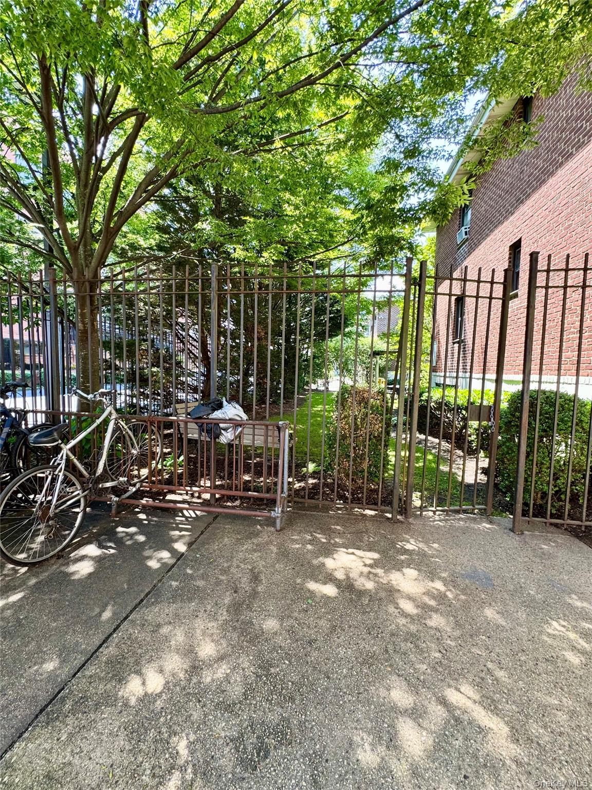 91 Tulip Avenue # C2, Floral Park, NY 11001