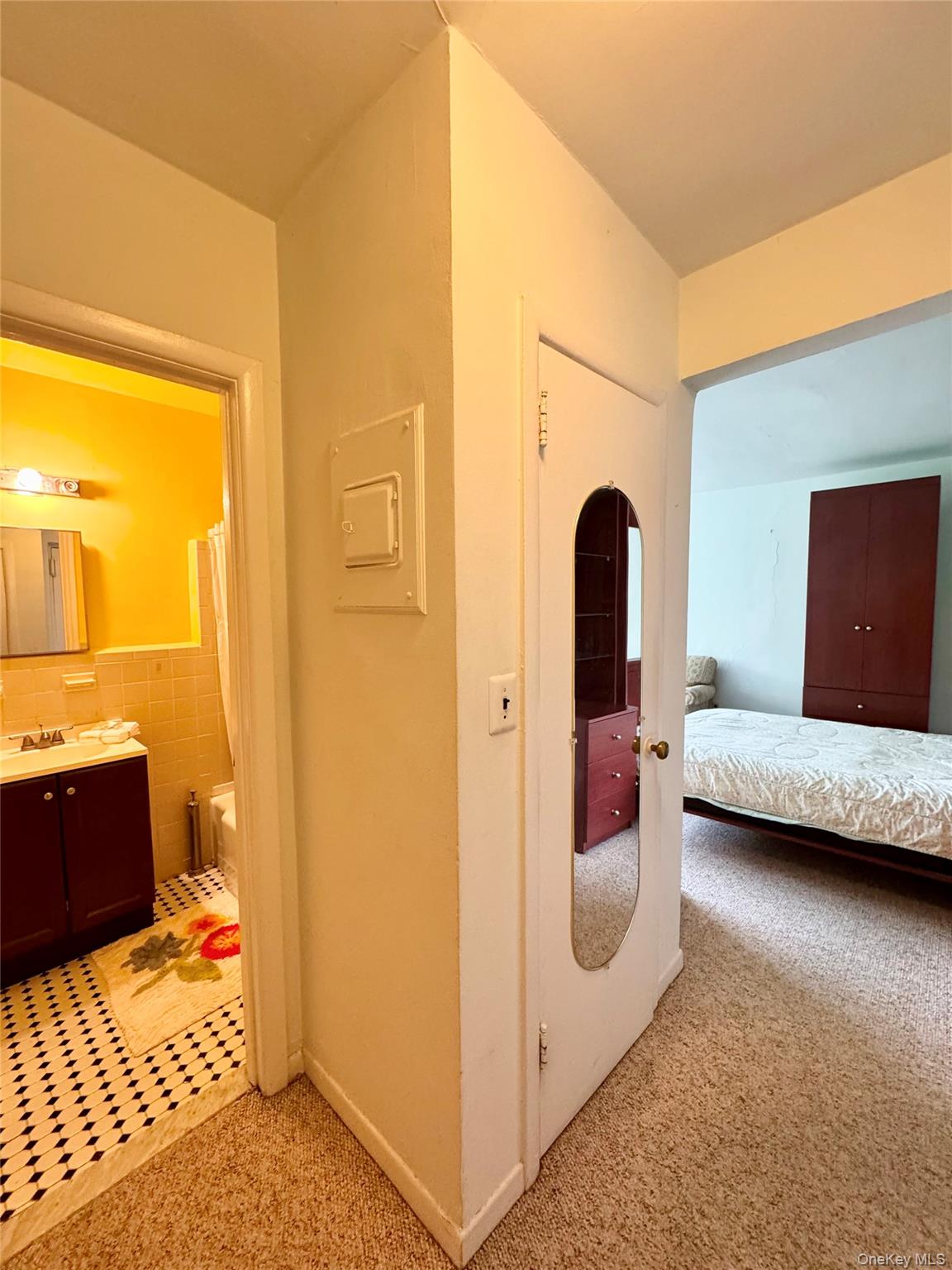 91 Tulip Avenue # C2, Floral Park, NY 11001