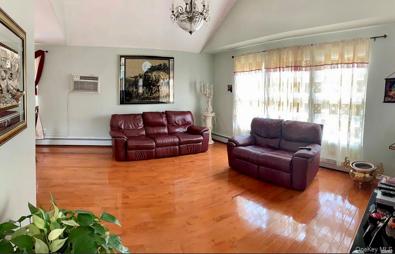 99 Ormond Street, Hempstead, NY 11550