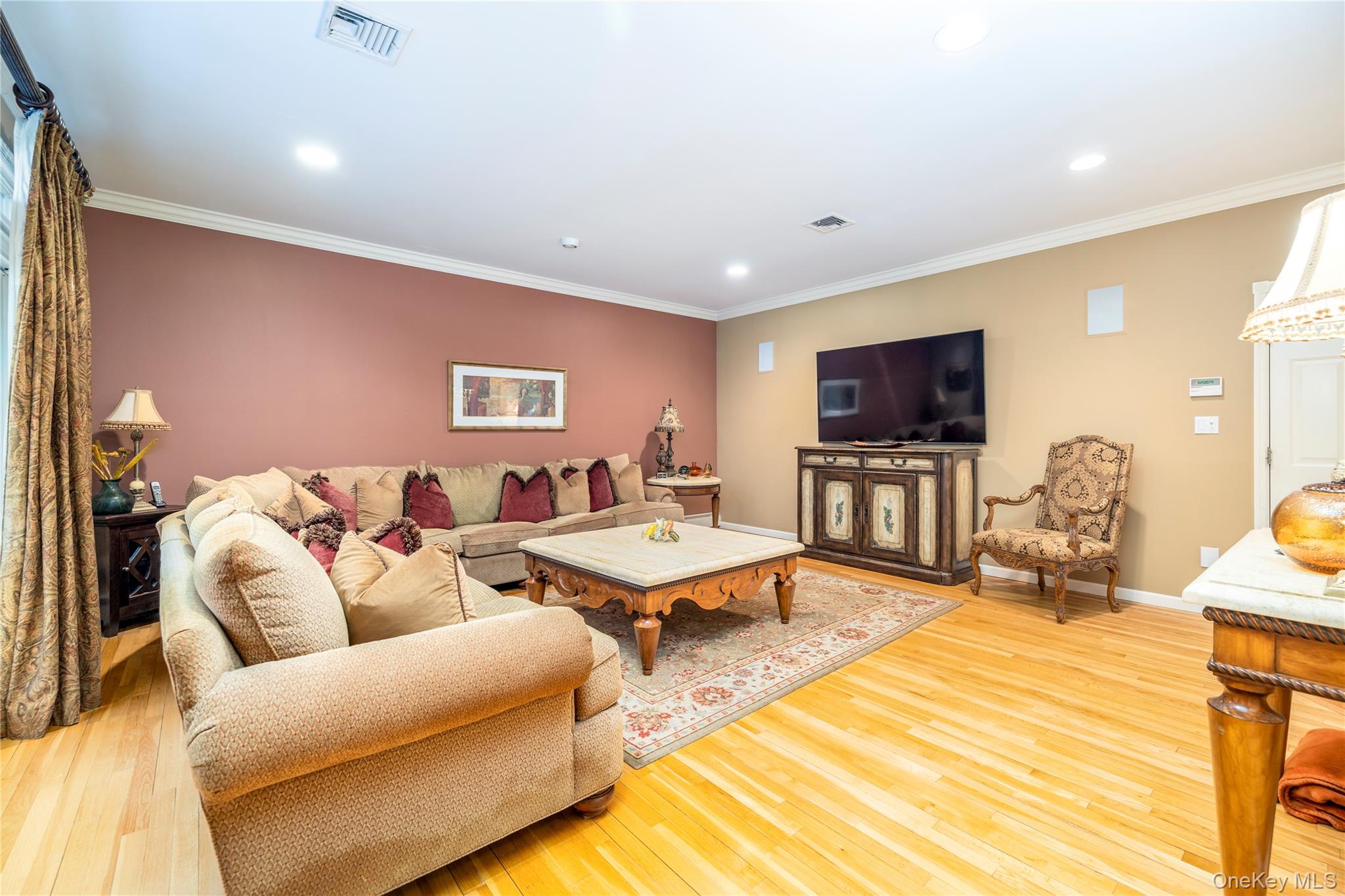 3056 Valentine Place, Wantagh, NY 11793