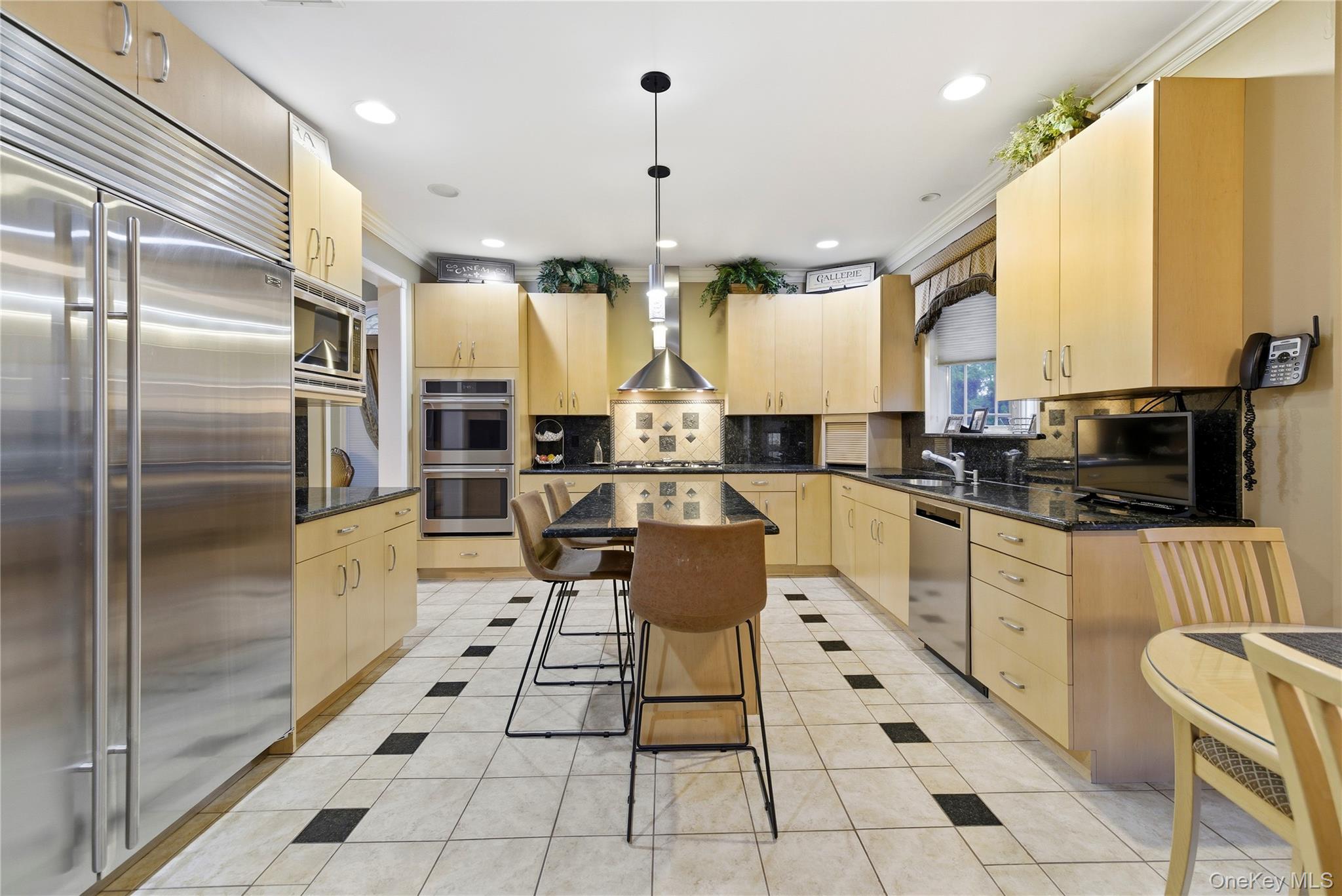 3056 Valentine Place, Wantagh, NY 11793