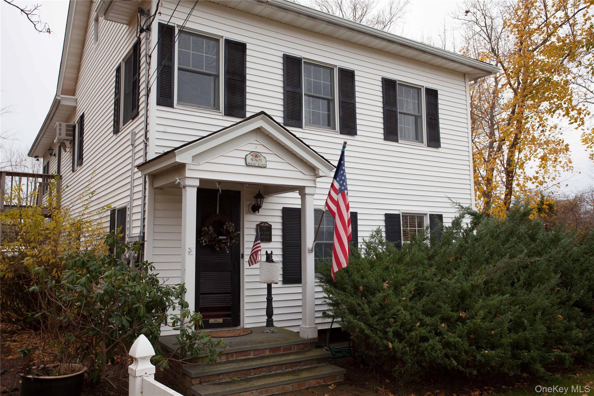 49925 Main Road # 2nd Floor, Southold, NY 11971