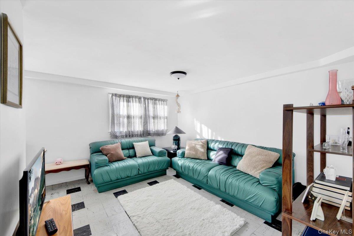 1235 Crosby Avenue, Bronx, NY 10461