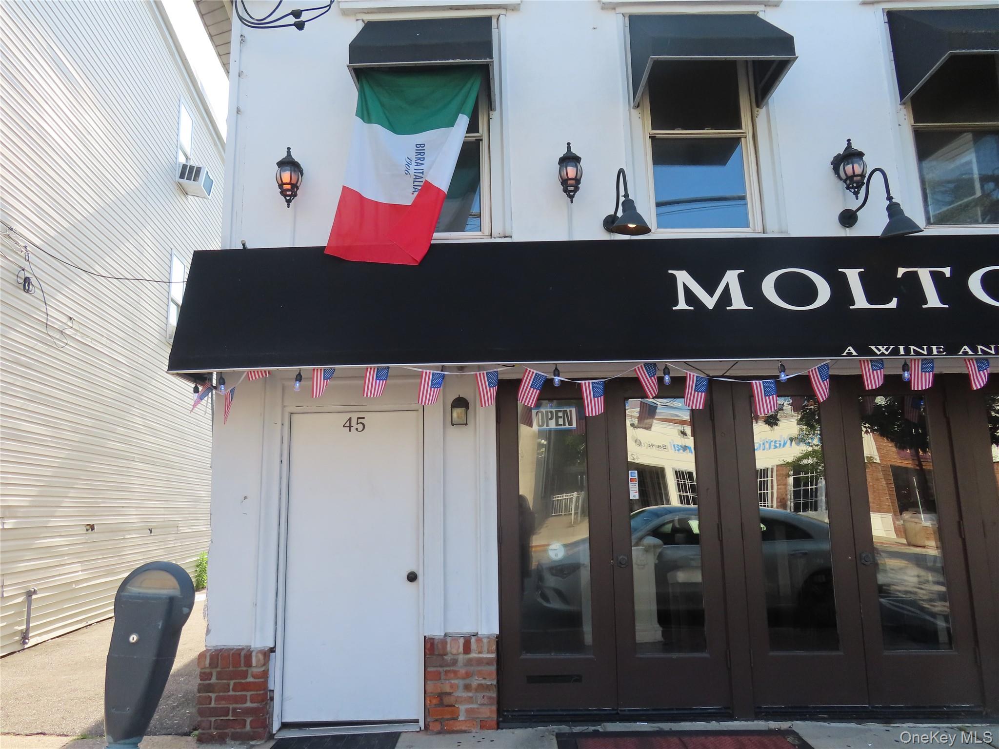 45 Deer Park Avenue # 2nd fl, Babylon, NY 11702