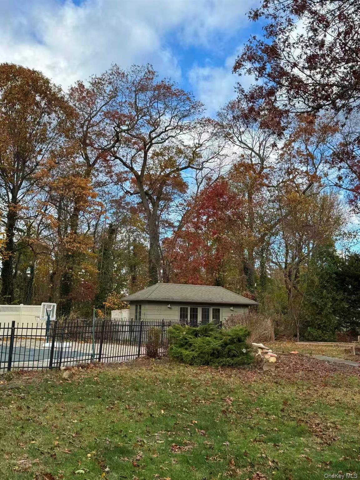 4 Norgate Road, Glen Head, NY 11545