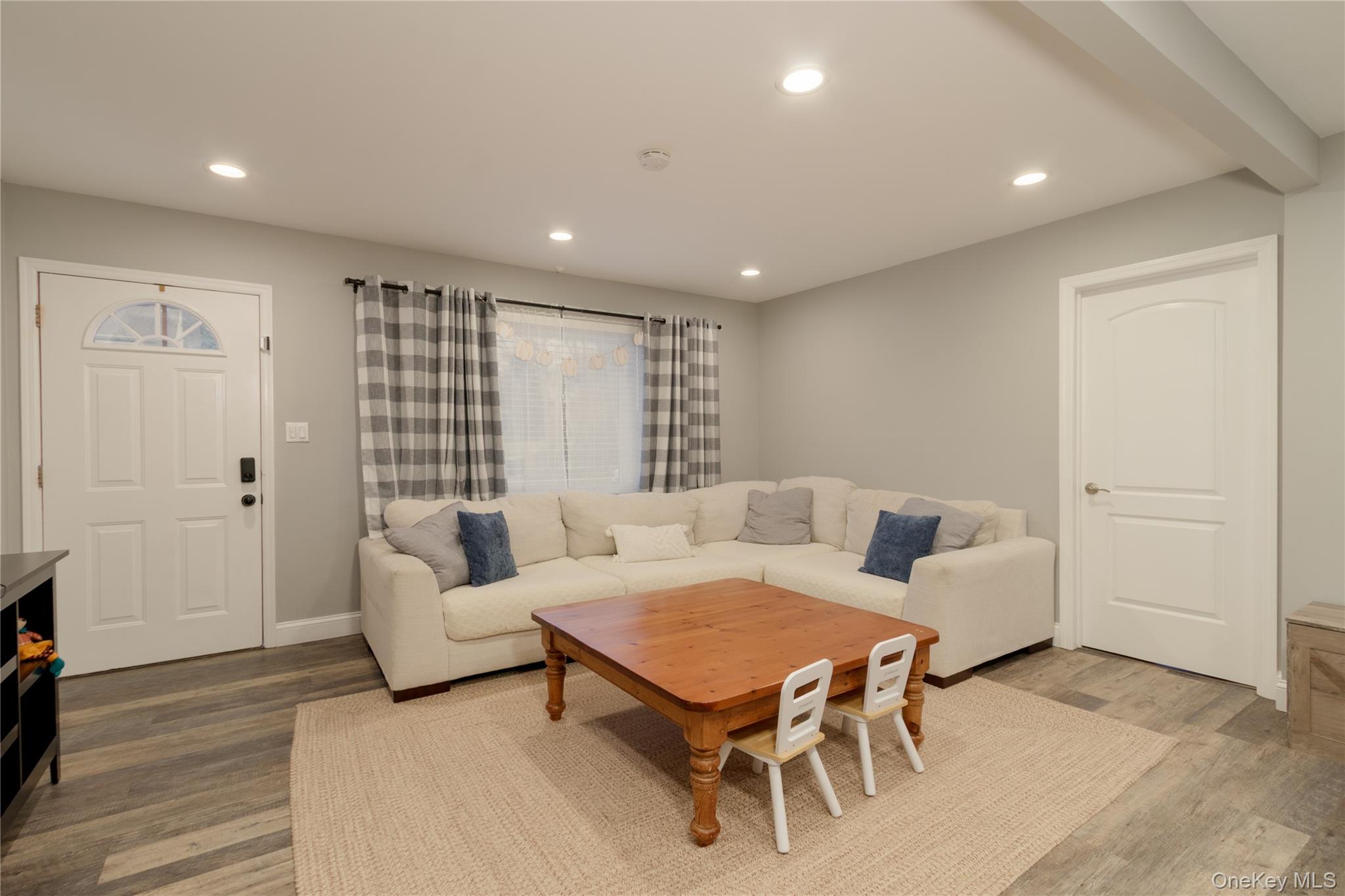 21 Wabil Road, Miller Place, NY 11764