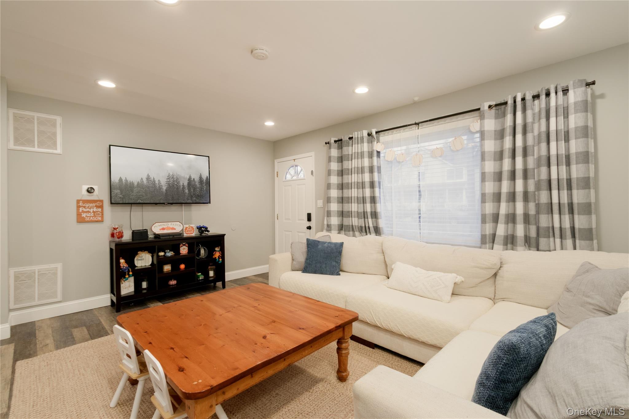 21 Wabil Road, Miller Place, NY 11764