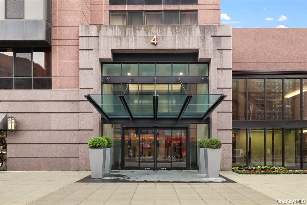 4 Martine Avenue # 416, White Plains, NY 10606