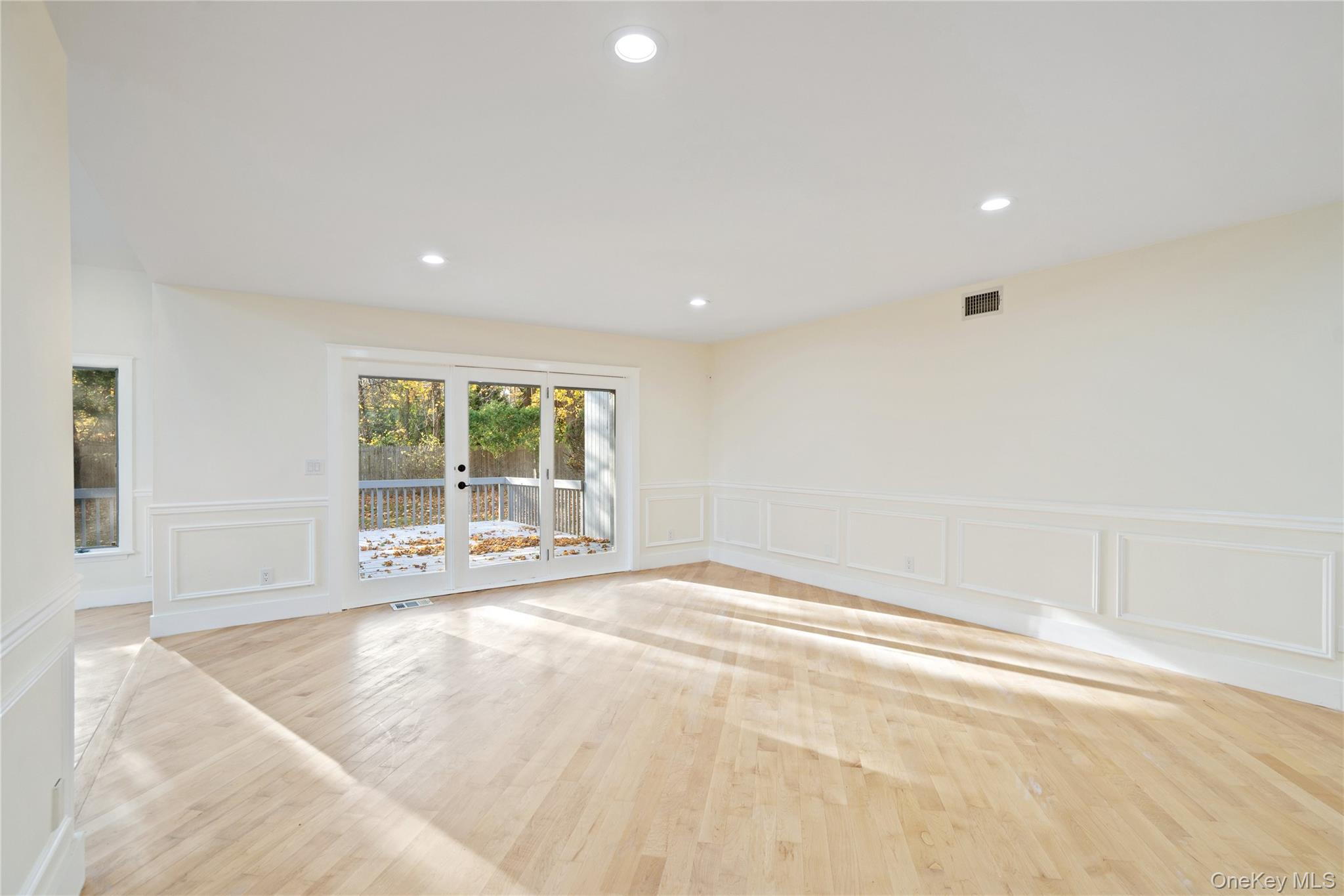 2 Heiko Court, Northport, NY 11768