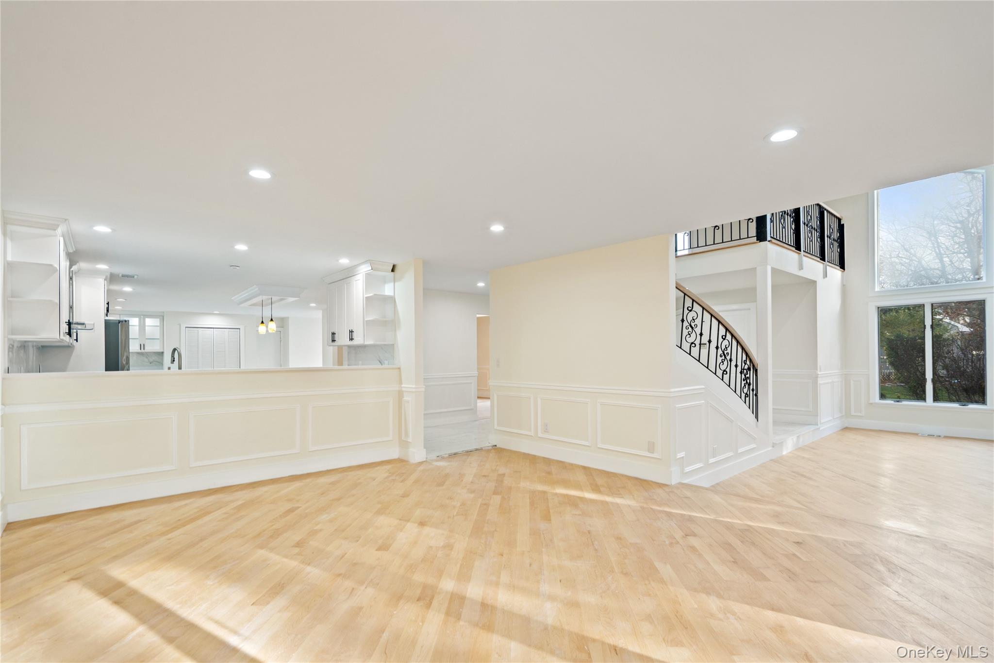 2 Heiko Court, Northport, NY 11768